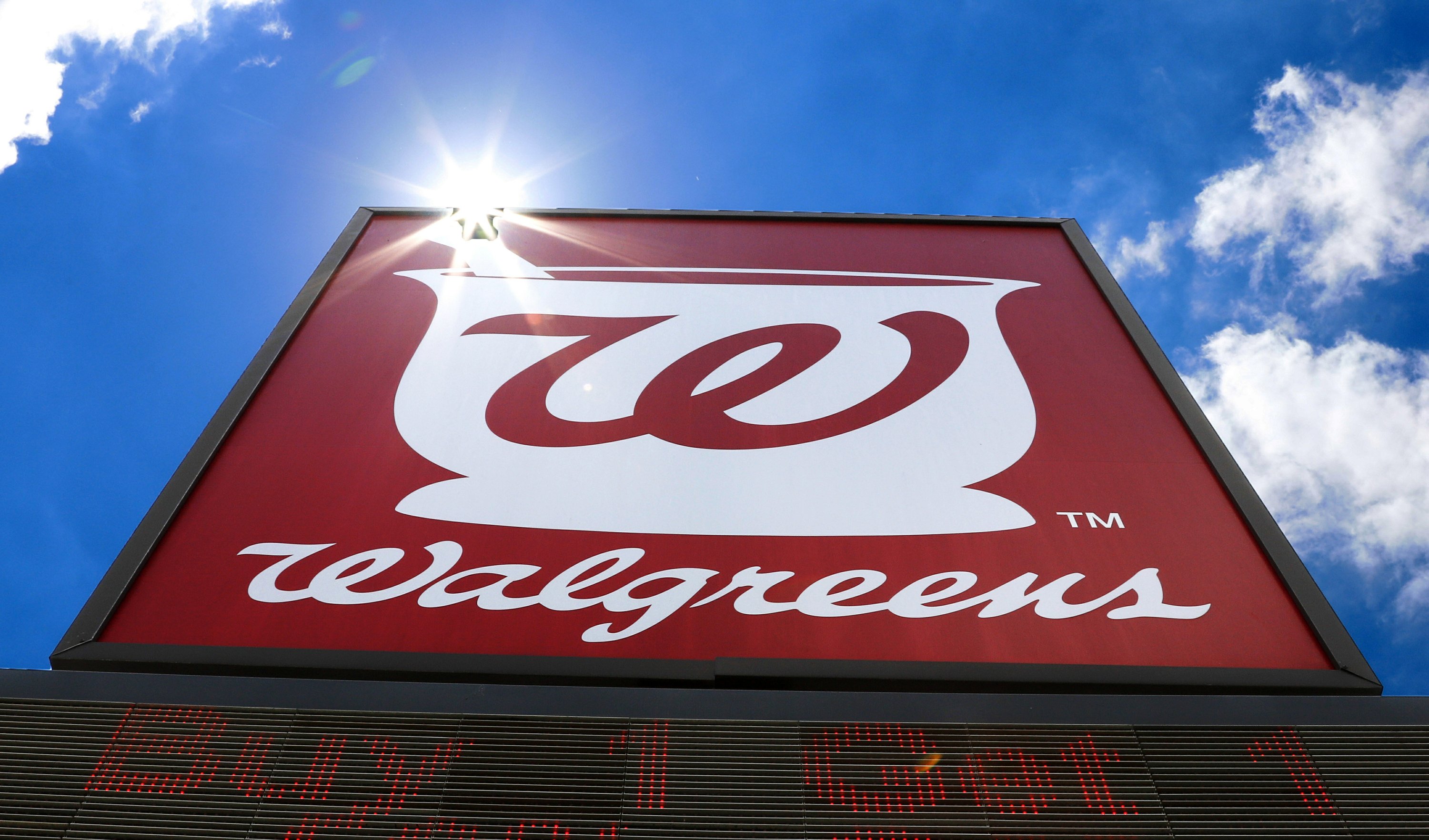 Walgreens sells drug wholesaler for $ 6.5 billion