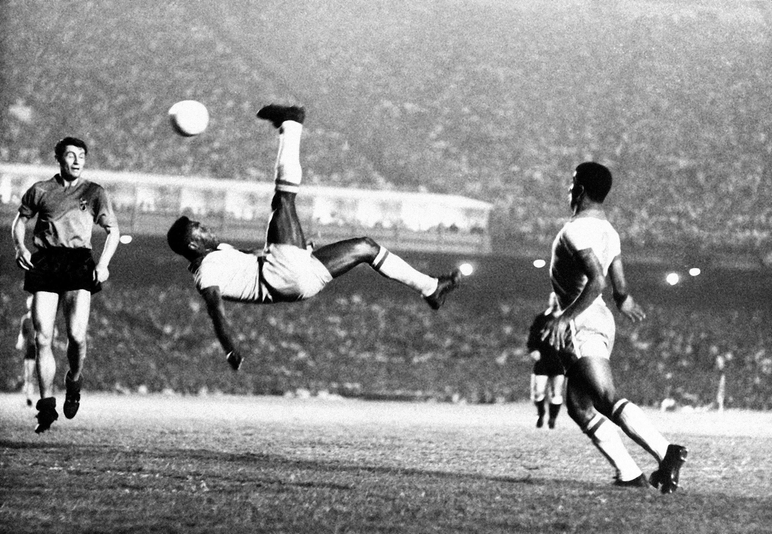 Soccer, football or whatever: Brazil Greatest All-Time Team After Pele