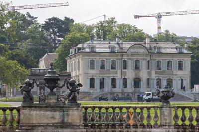 Esta foto del 9 de junio del 2021 muestra la "Villa La Grange" en el Parc La Grange en Ginebra, Suiza. El edificio será la sede de una reunión entre el presidente estadounidense Joe Biden y el presidente ruso Vladimir Putin, programada para el 16 de junio. (Martial Trezzini/Keystone via AP)