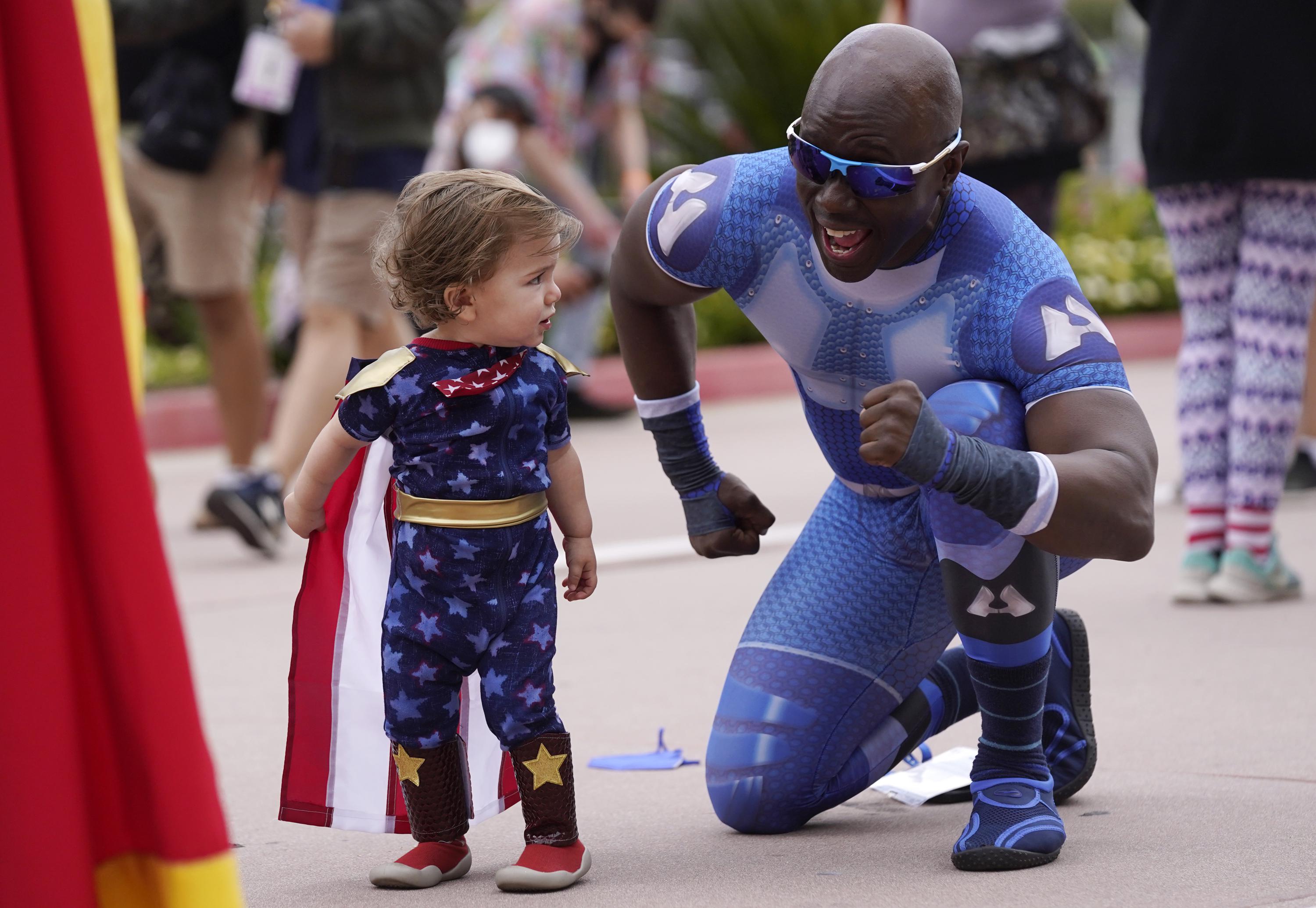 ComicCon returns in full force with costumes, crowds AP News