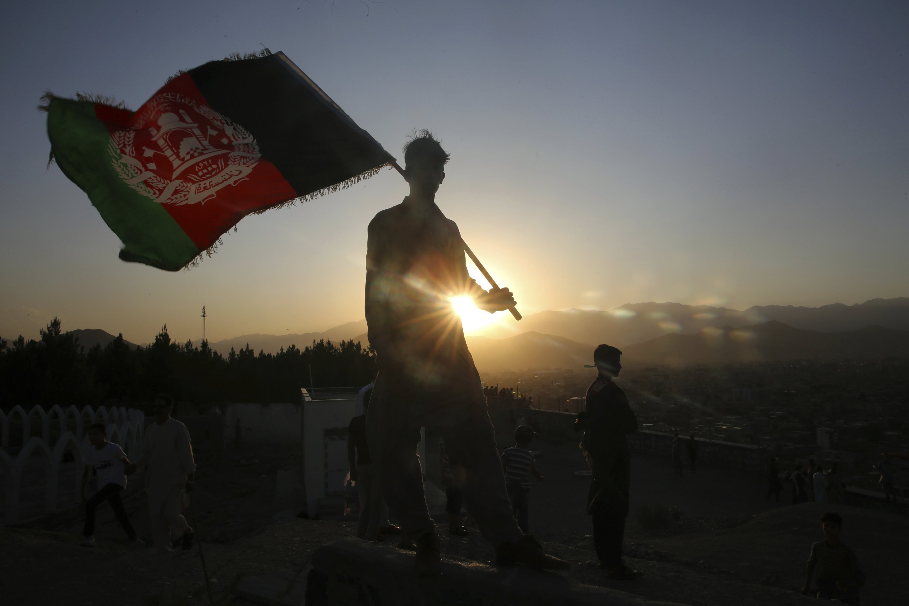 Afghanistan mourns, vows to crush militants after attack Afghanistan mourns, vows to crush militants after attack