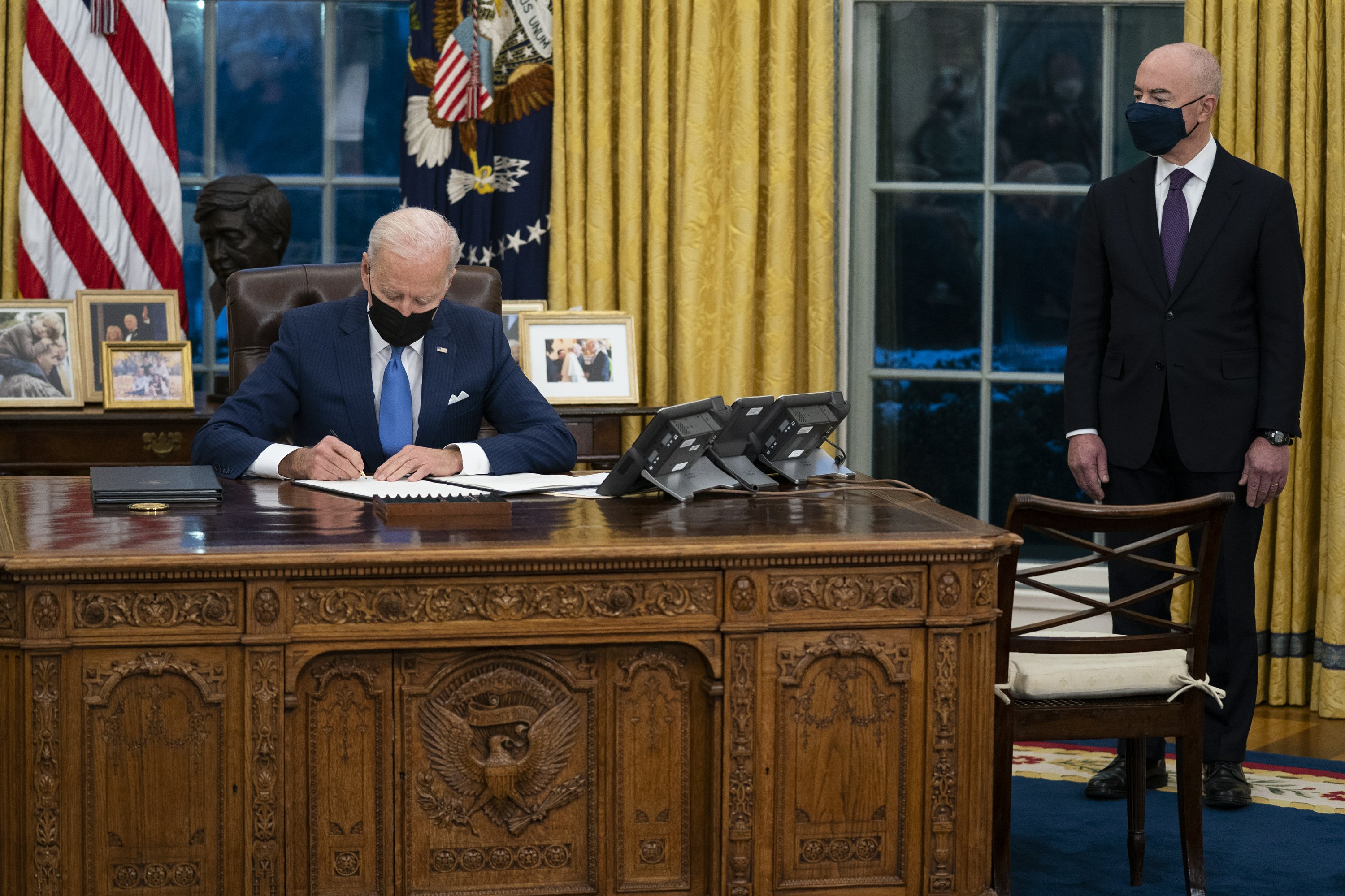 US terminates agreement with Arizona restricting Biden on immigration