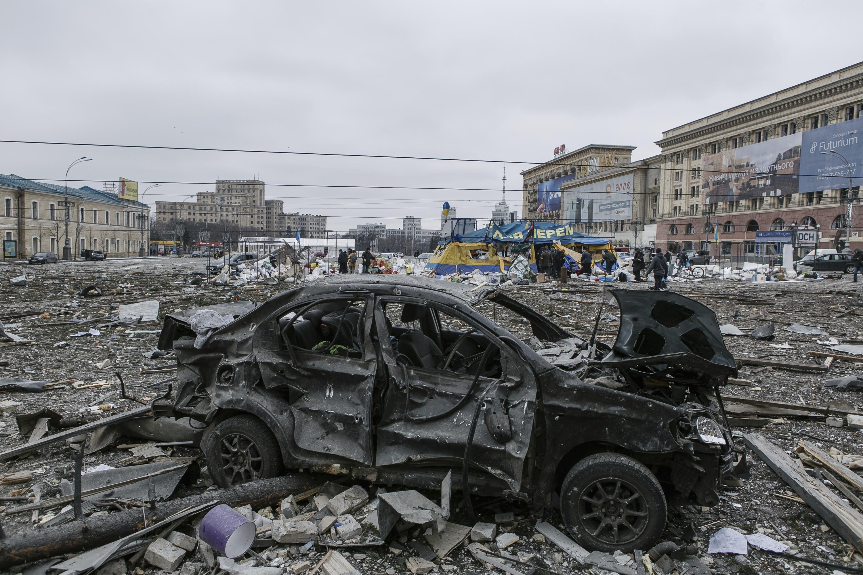 AP PHOTOS: Destruction, death in Ukraine under bombardment | AP News