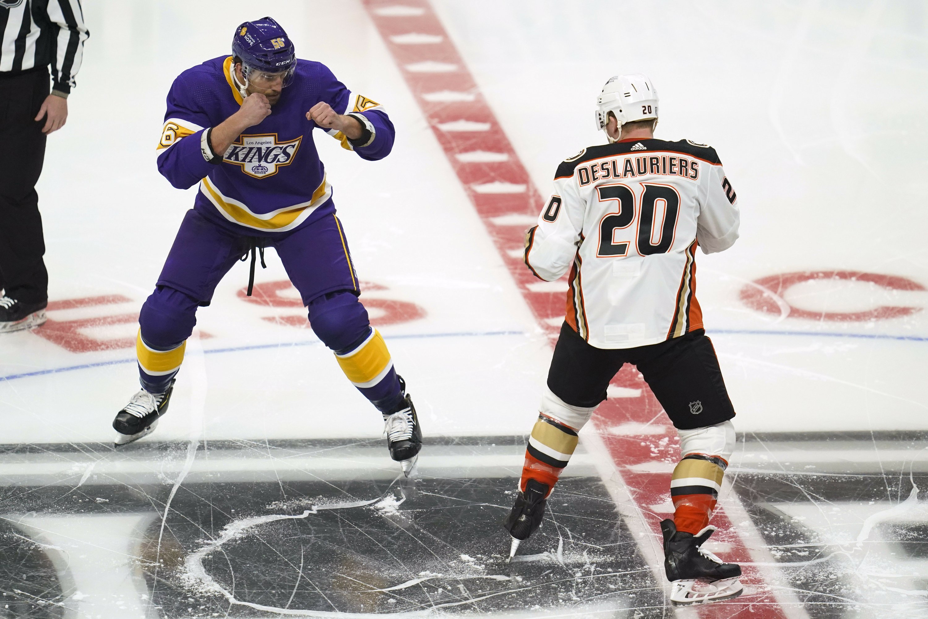 Heinen, Backes send Ducks past Kings 3-1 in Freeway Faceoff - Vimarsana News