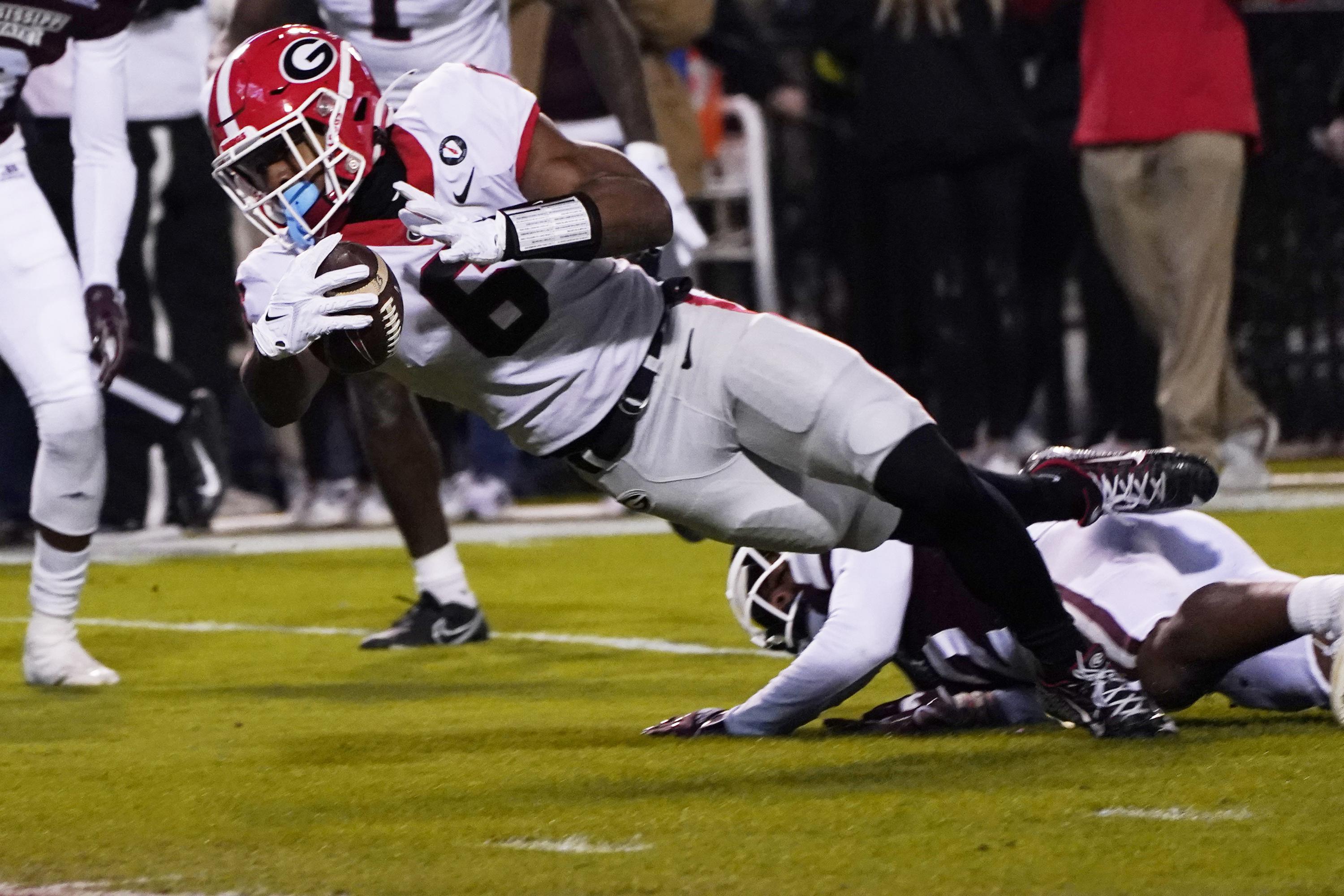 Top-ranked Georgia cruises to 45-19 win at Mississippi State | AP News