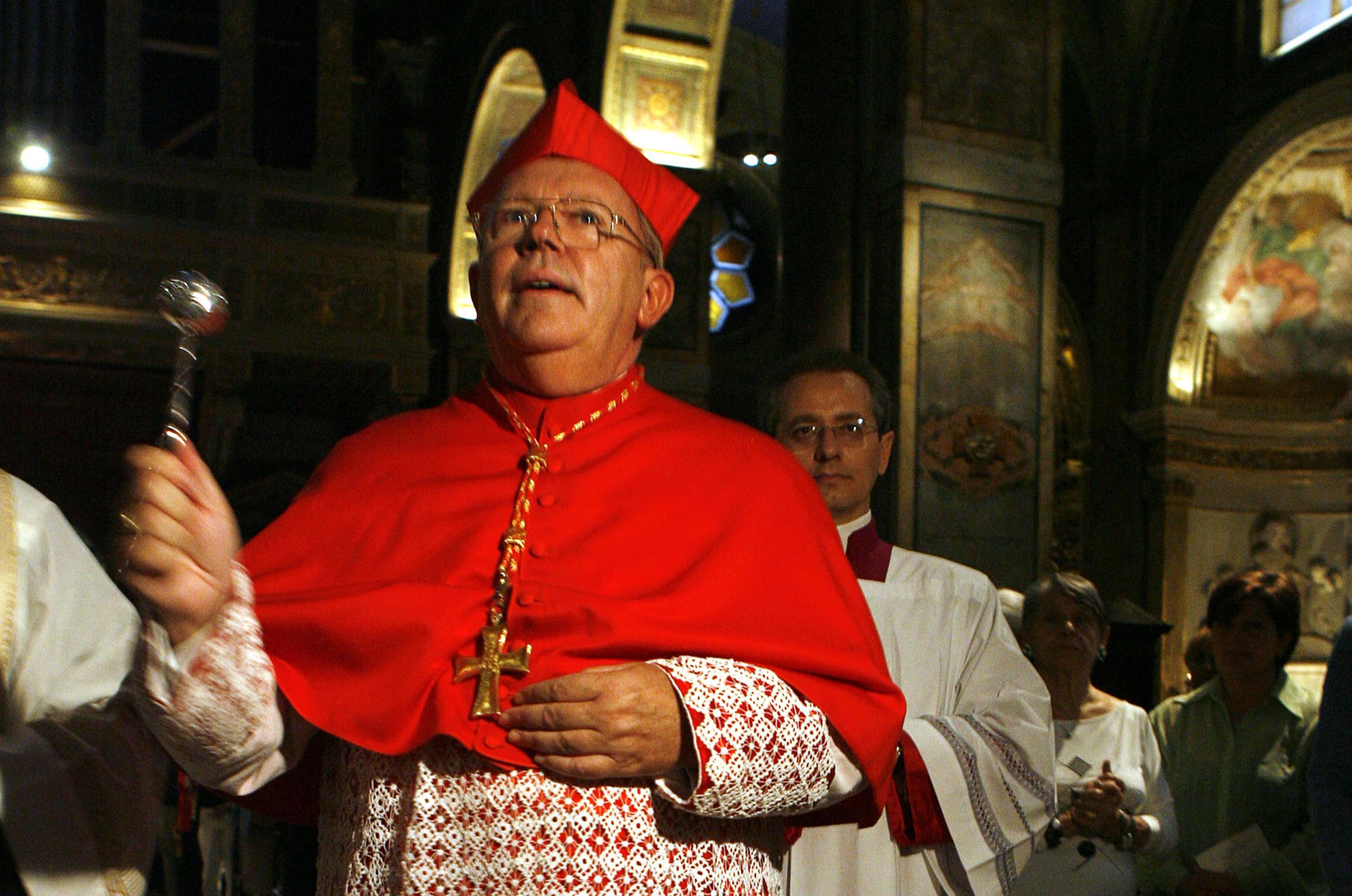 Le cardinal français dit avoir abusé d’une jeune fille de 14 ans il y a 35 ans