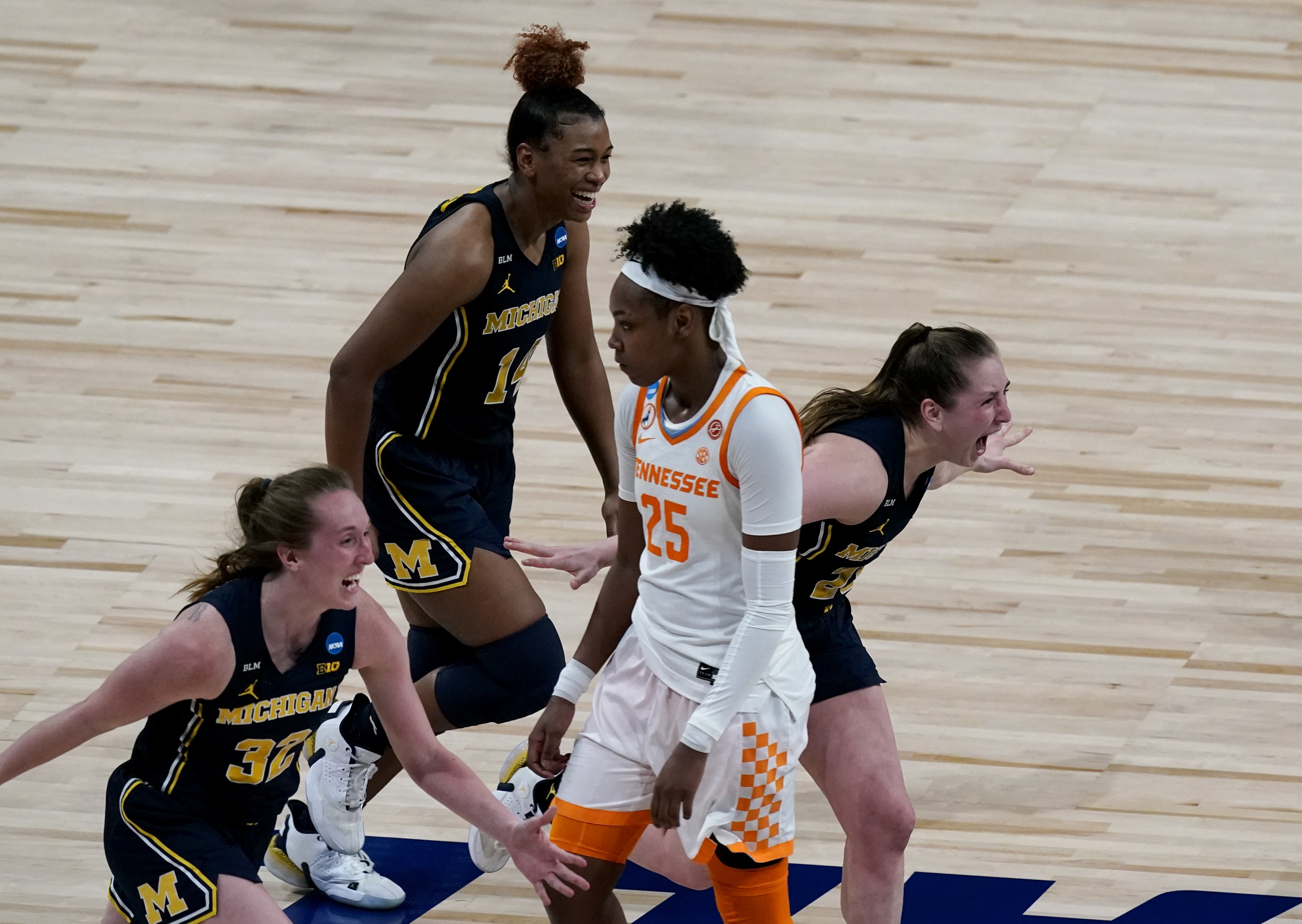 Michigan women knock off Tennessee, reach first Sweet 16 AP News