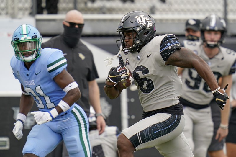 Gabriel throws 5 more touchdown passes in UCF's 51-34 win