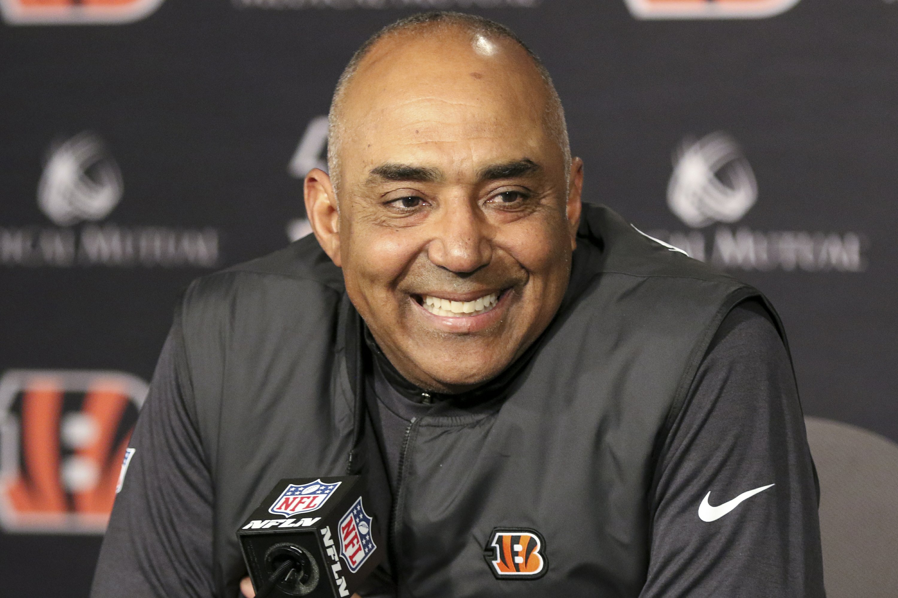 Jets interview former Bengals coach Marvin Lewis for vacancy | AP News