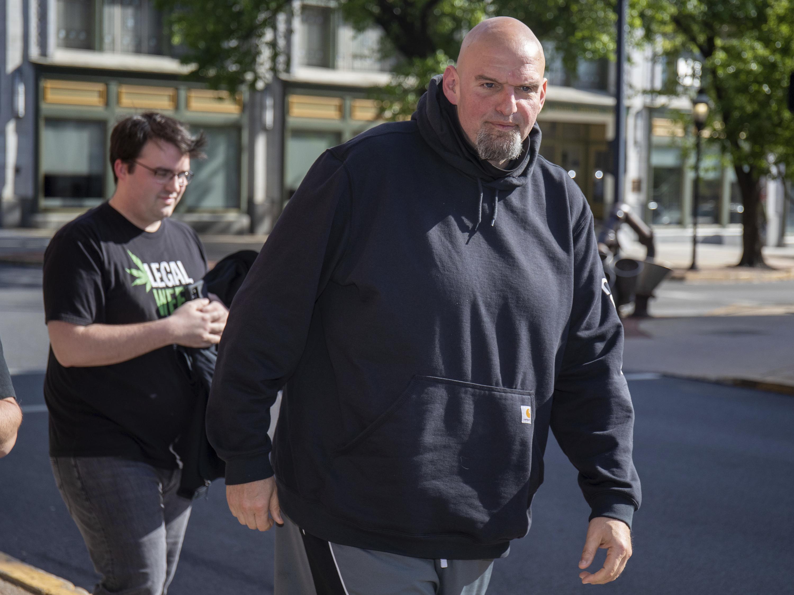 Pennsylvania Senate candidate Fetterman says he had a stroke thumbnail