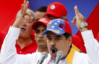El presidente de Venezuela, Nicolás Maduro, habla durante un mitin antiimperialista por la paz, en Caracas, Venezuela, el sábado 23 de marzo de 2019. (AP Foto/Natacha Pisarenko)