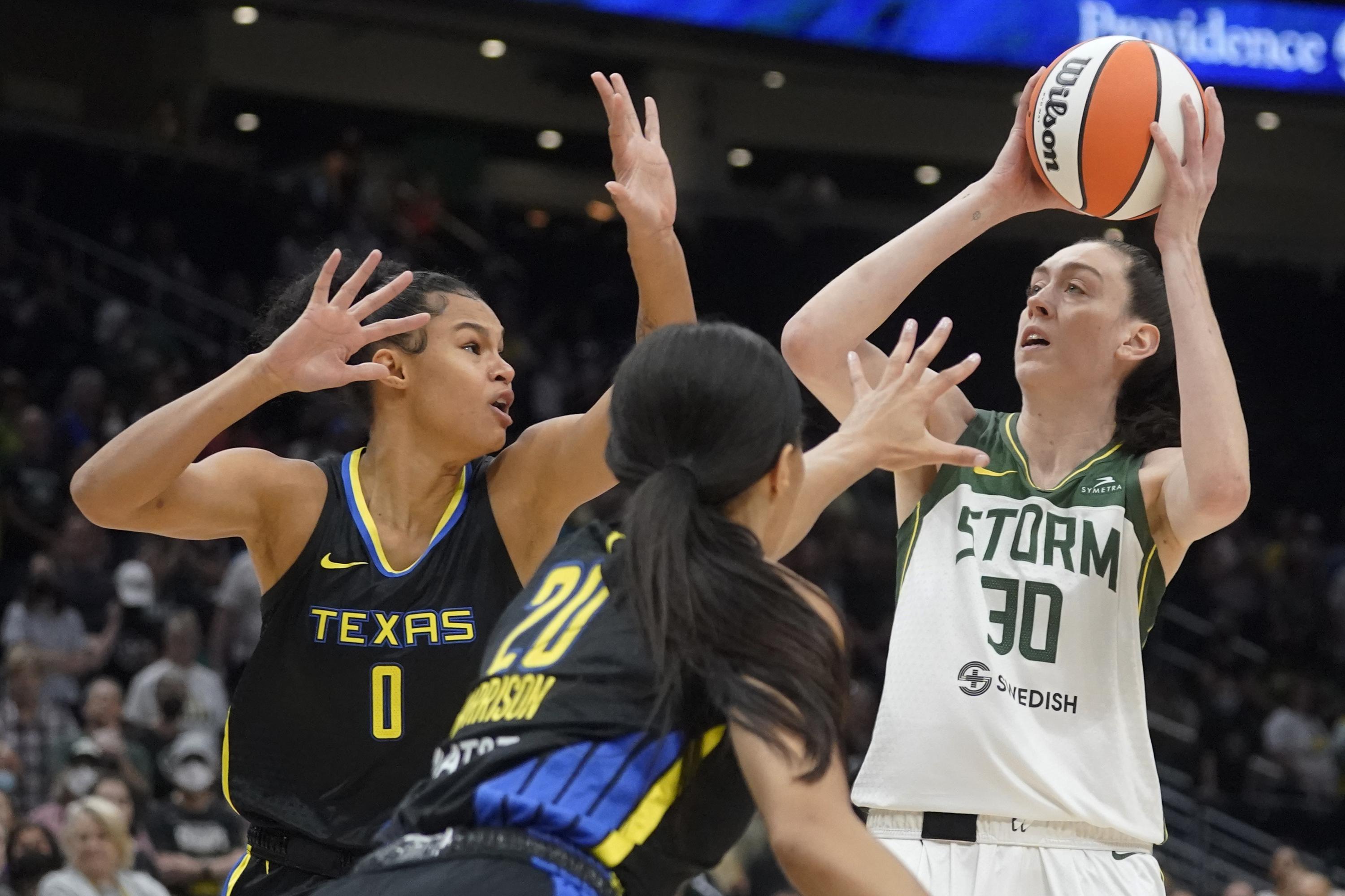 Stewart scores 15 in 2nd half, Storm beat Wings 8374 AP News