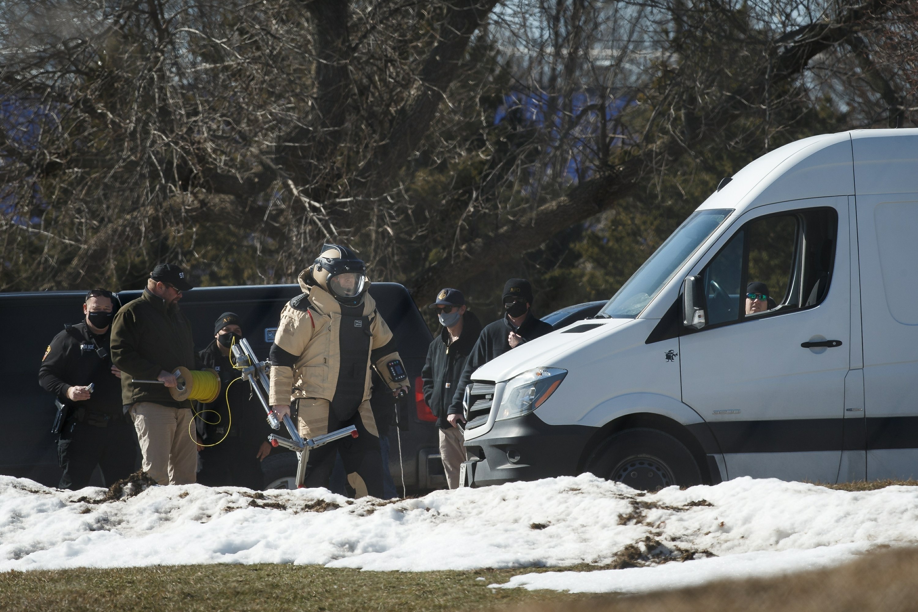 Live pipe bomb found at Iowa polling place