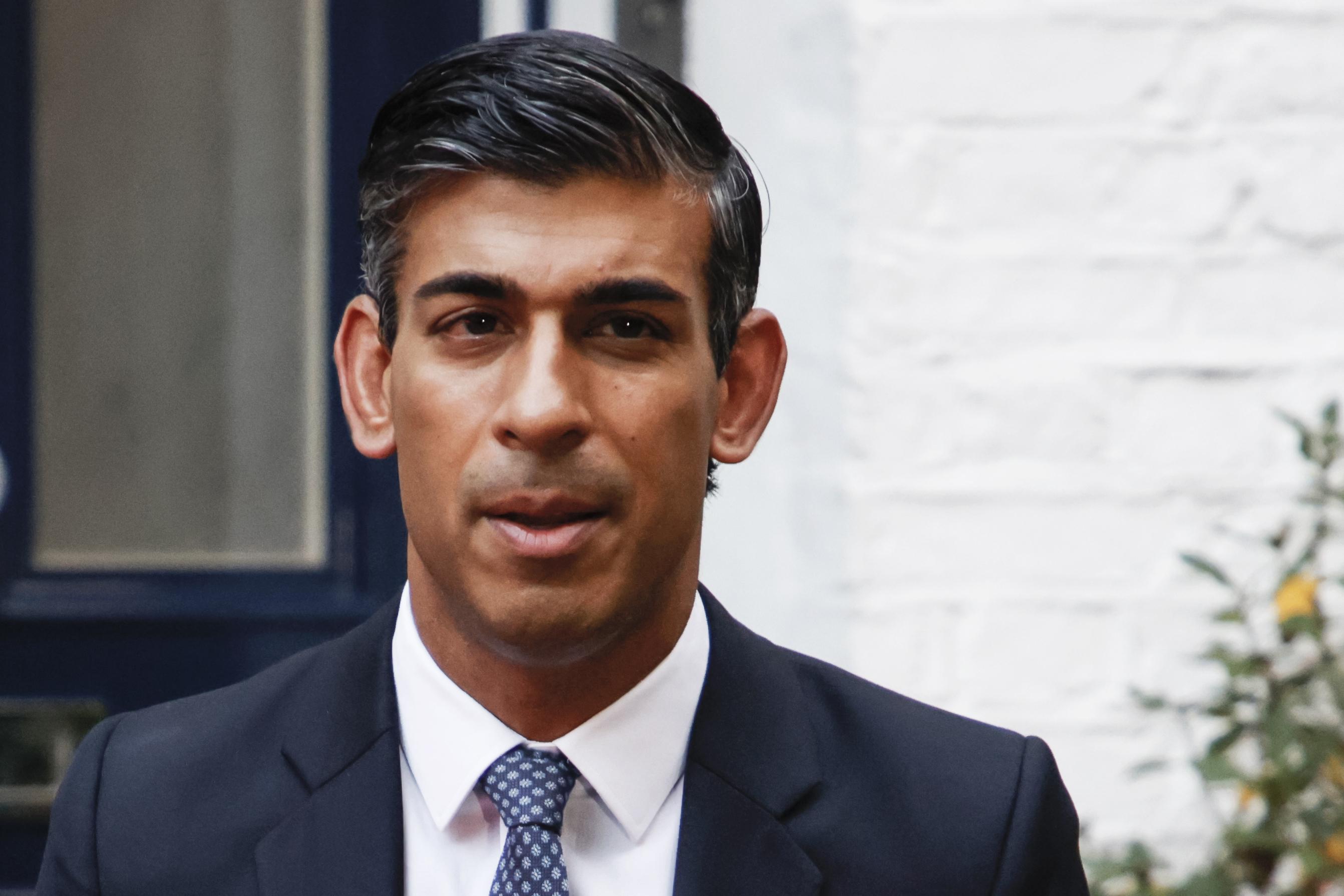 Sunak closes in on UK prime minister job after Johnson balks - The Associated Press