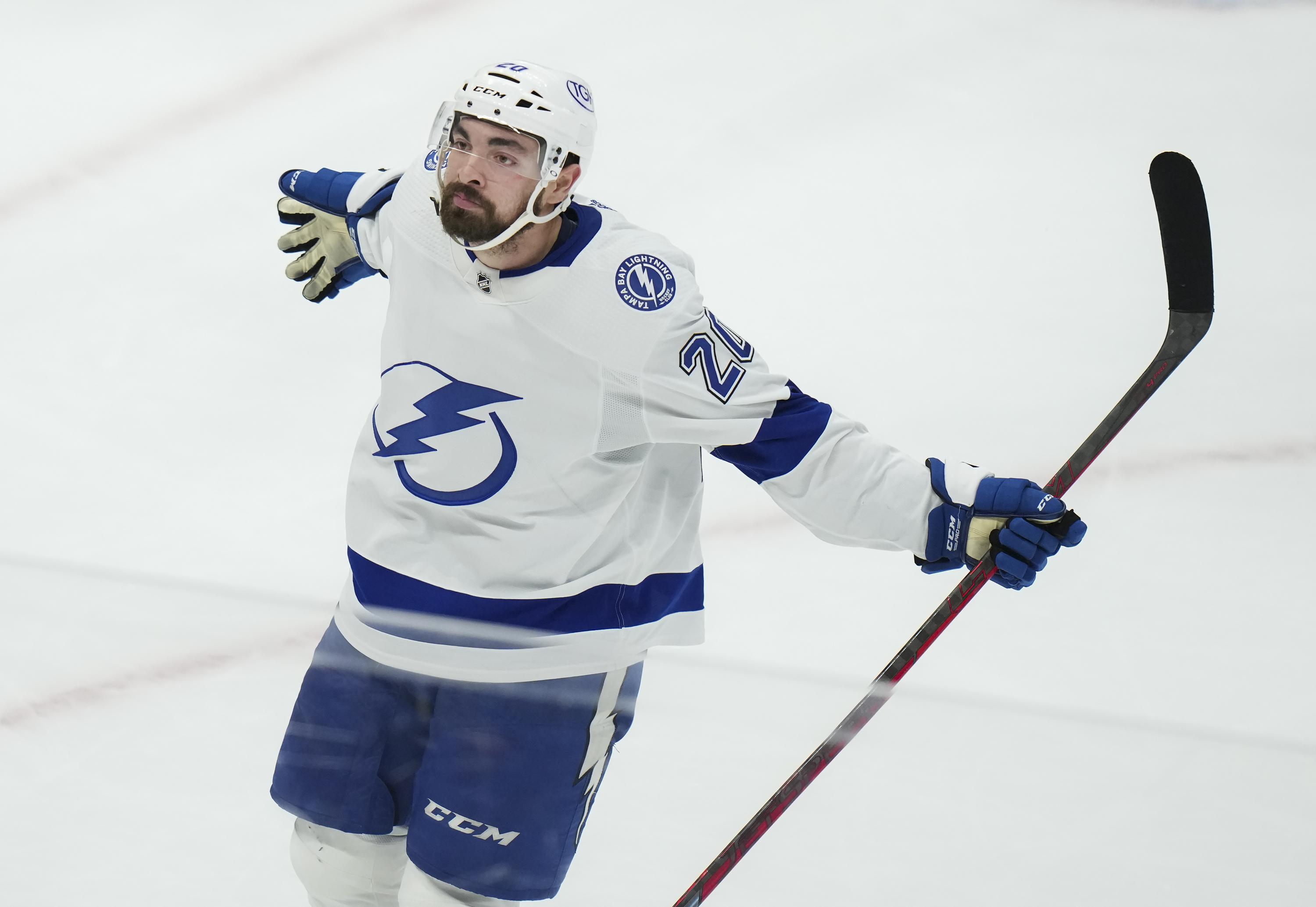 Paul Scores 2 Lightning Hold Off Maple Leafs 2 1 In Game 7 AP News