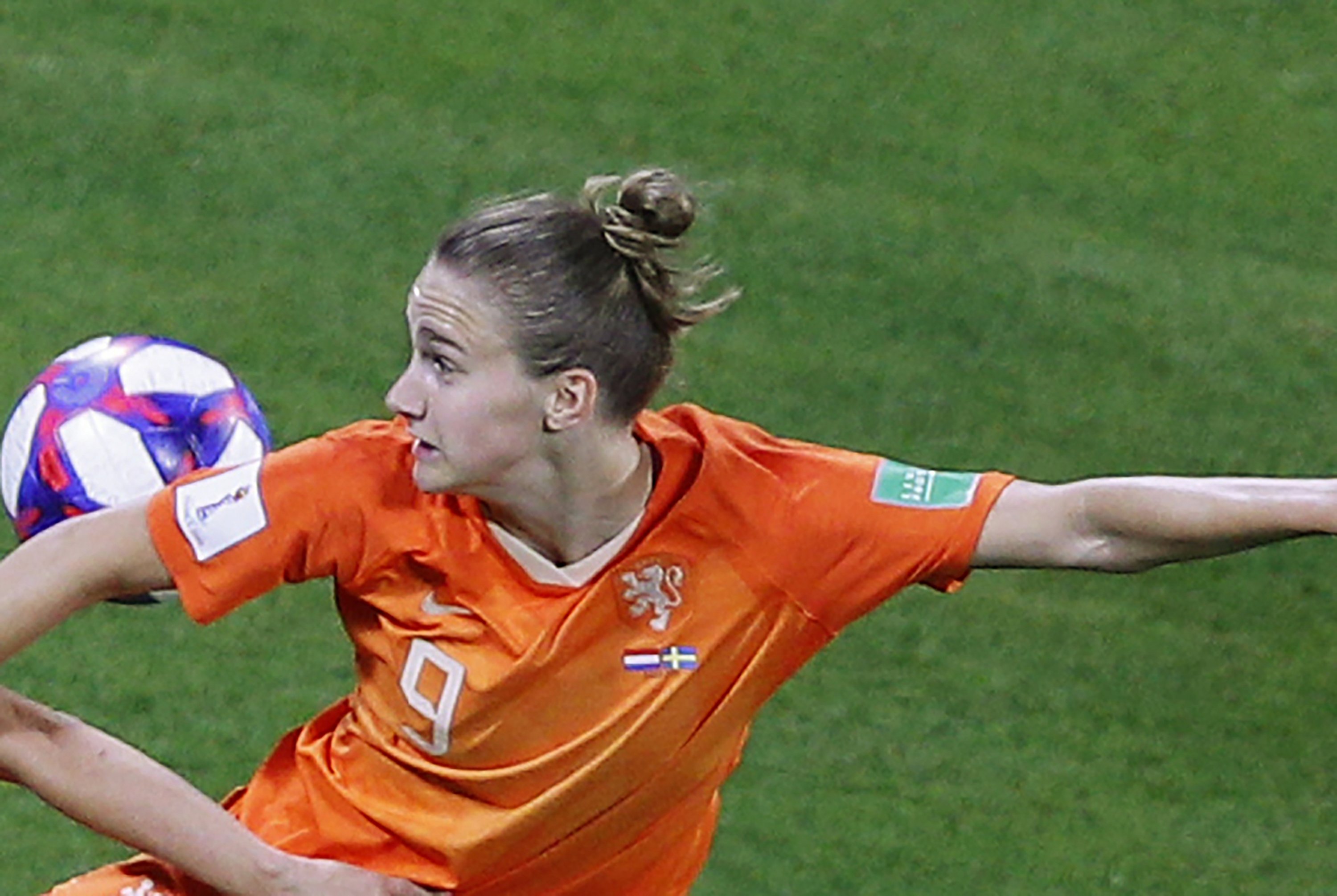 Arsenal Netherlands Striker Miedema Wins Top Womens Award Ap News