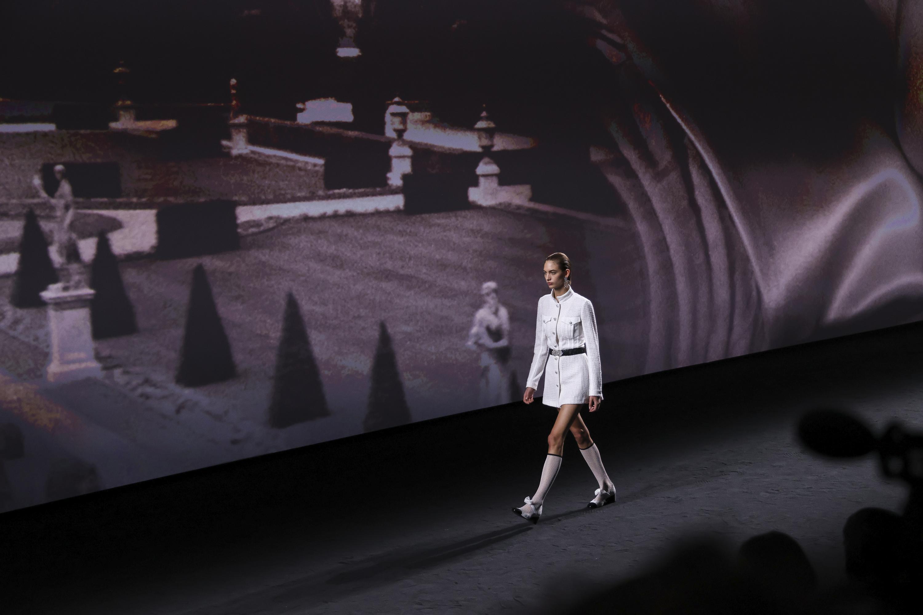 Chanel se fait discret le dernier jour de la Fashion Week de Paris