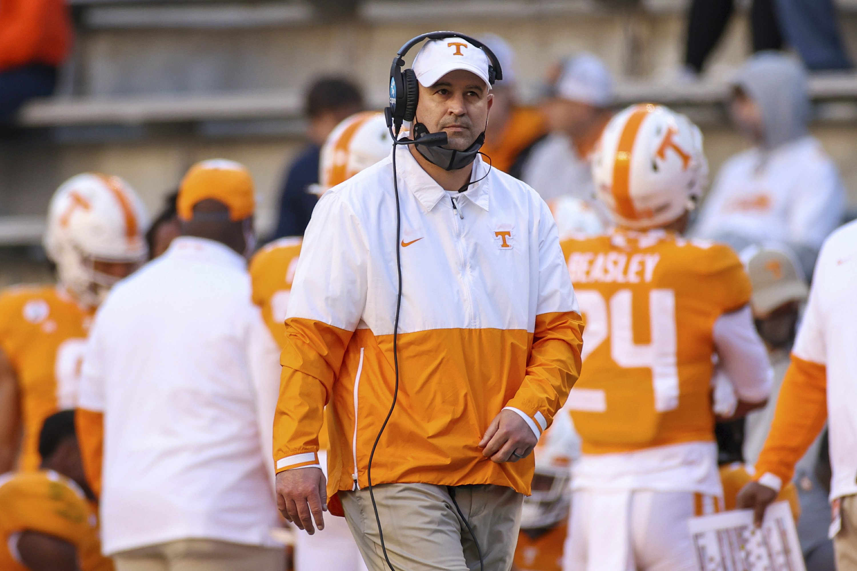 Tennessee senior kicker opts out of remainder of season AP News