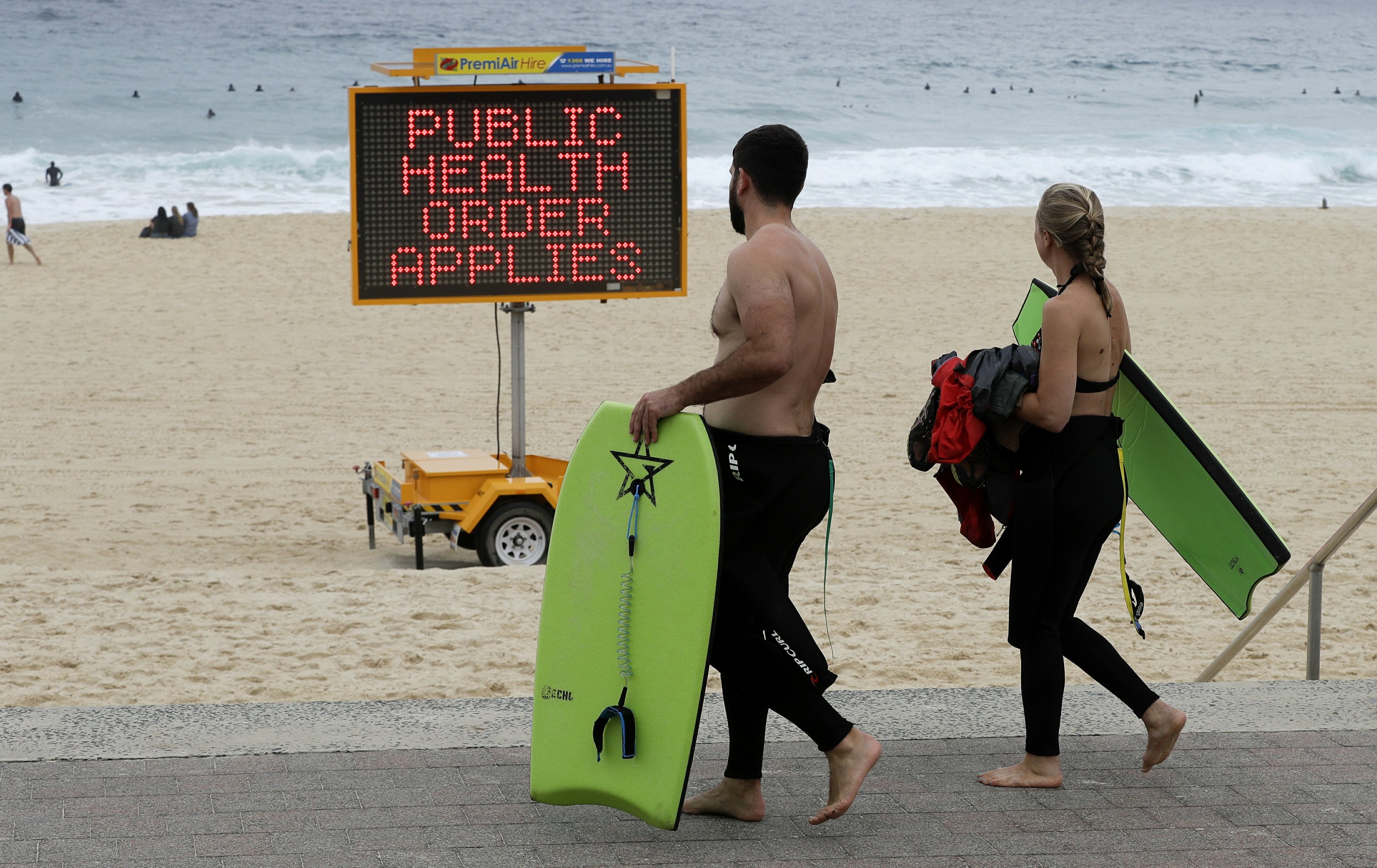 The suburbs of Sydney Beach are blocked as cases grow