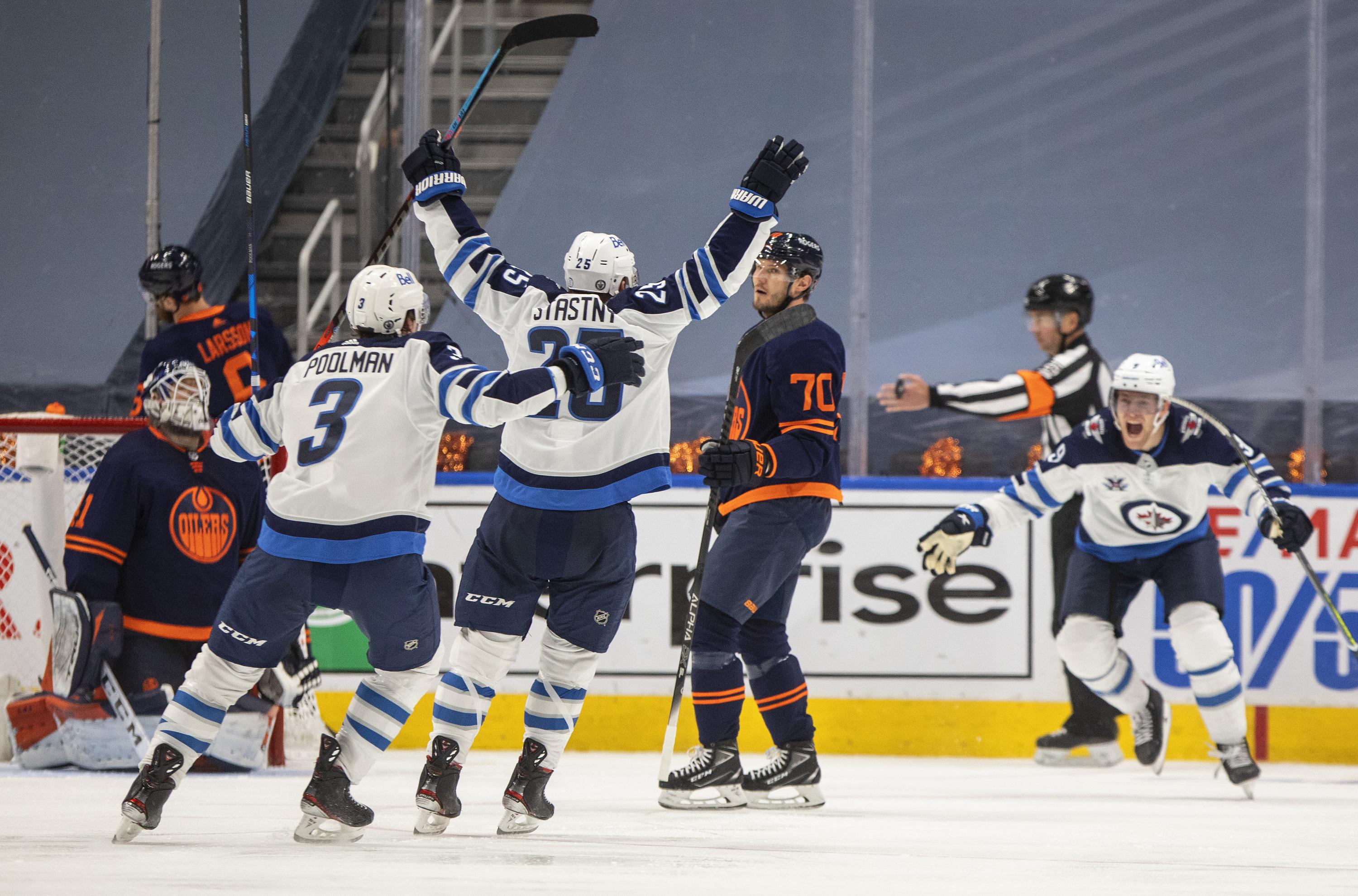 stastny-scores-in-ot-jets-beat-oilers-1-0-for-2-0-lead-ap-news