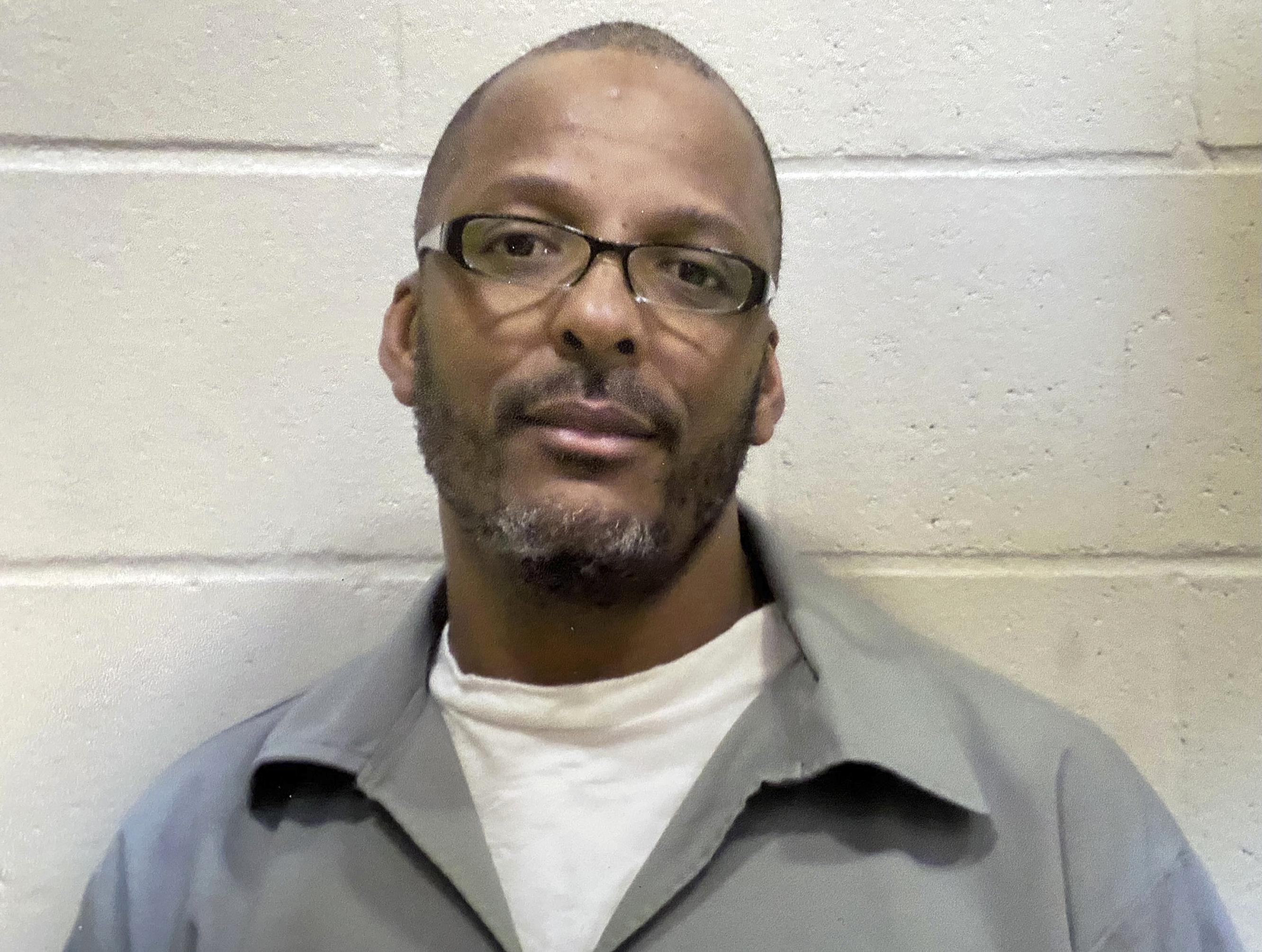 St. Louis prosecutor seeks to free man imprisoned 33 years for murder, citing evidence of innocence St. Louis prosecutor seeks to free man imprisoned 33 years for murder, citing evidence of innocence