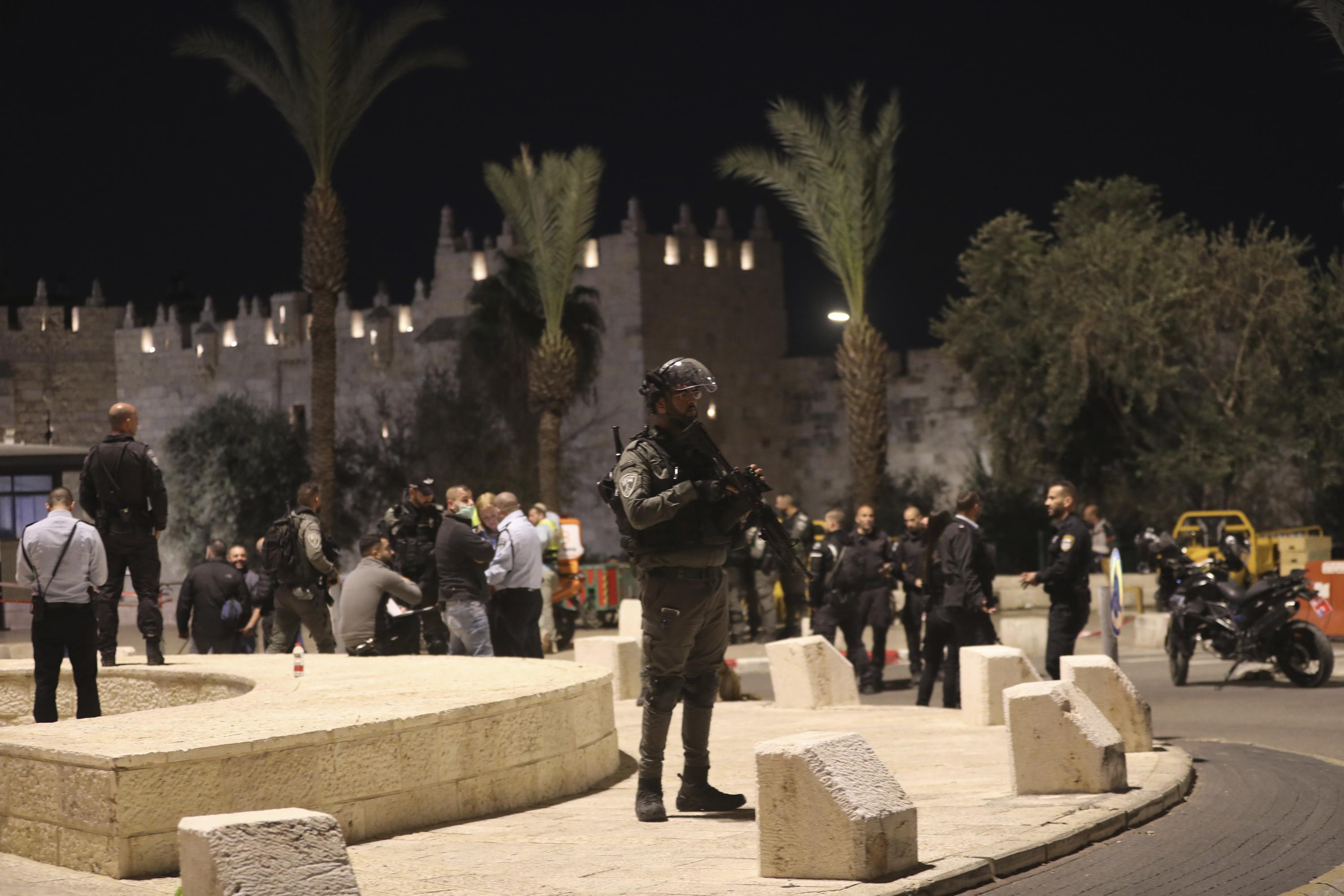 israeli-police-questioned-on-palestinian-attacker-s-shooting-ap-news