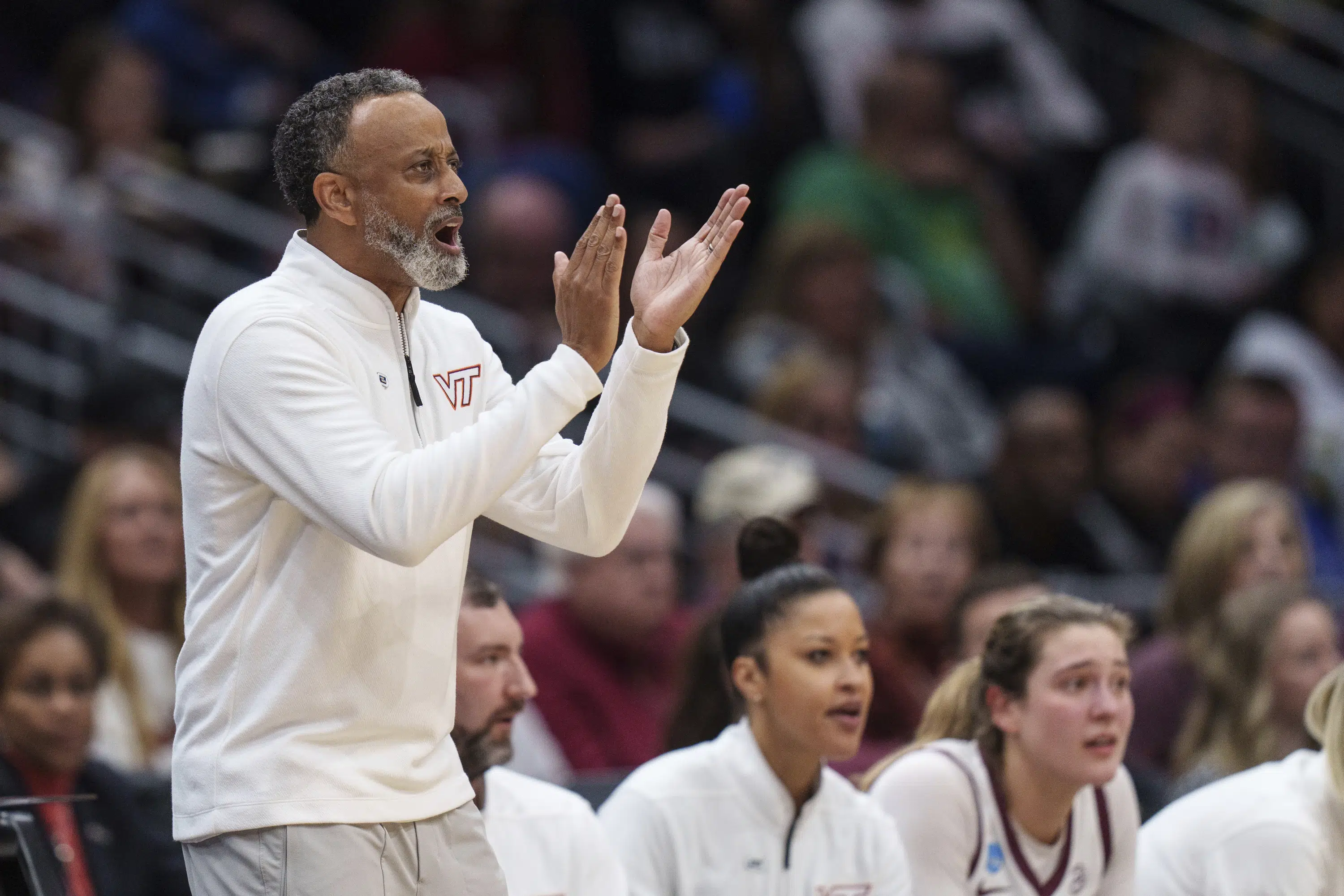 Virginia Tech keeps rolling in March Madness, tops Tennessee