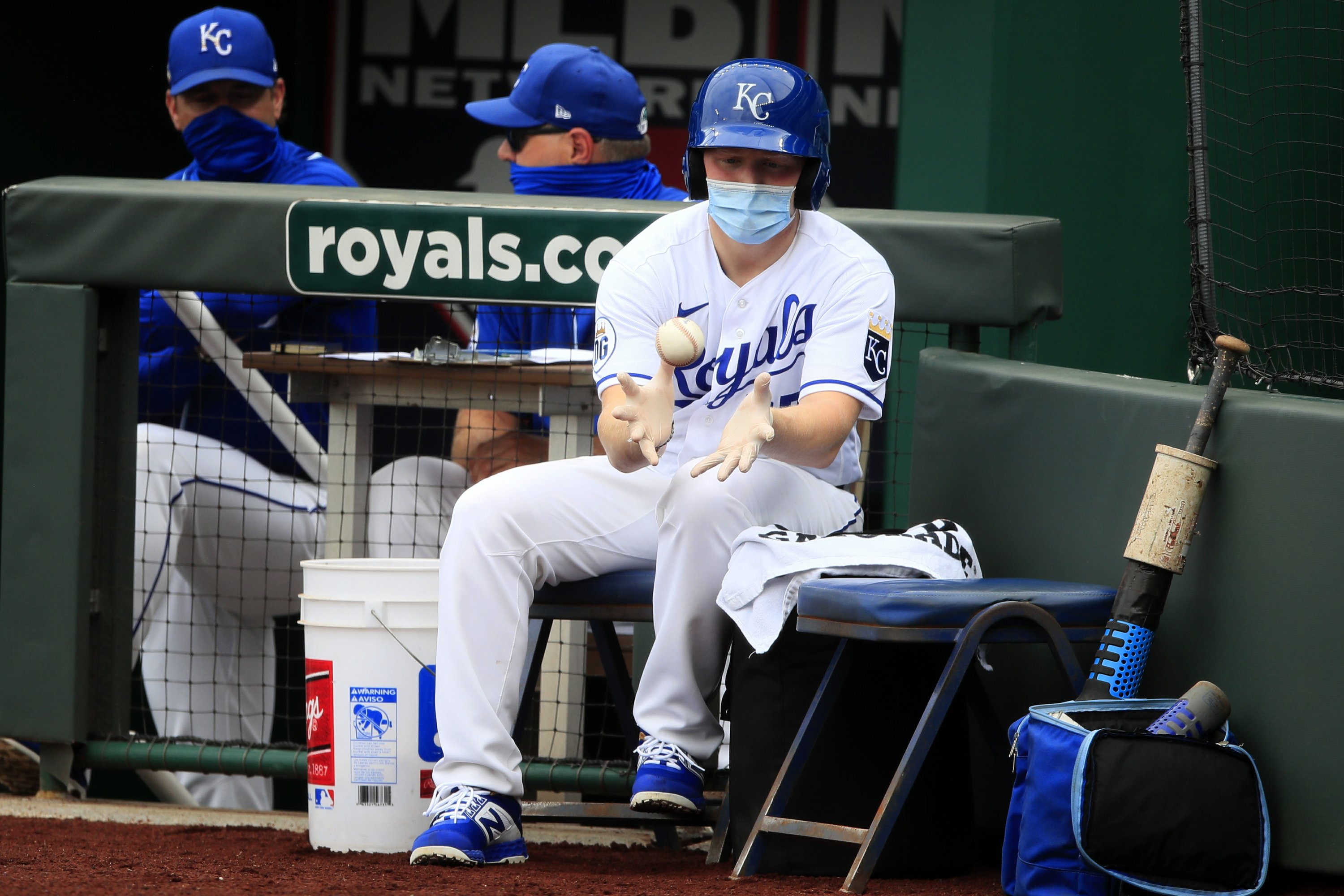 MLB returns ball kids to lines after 