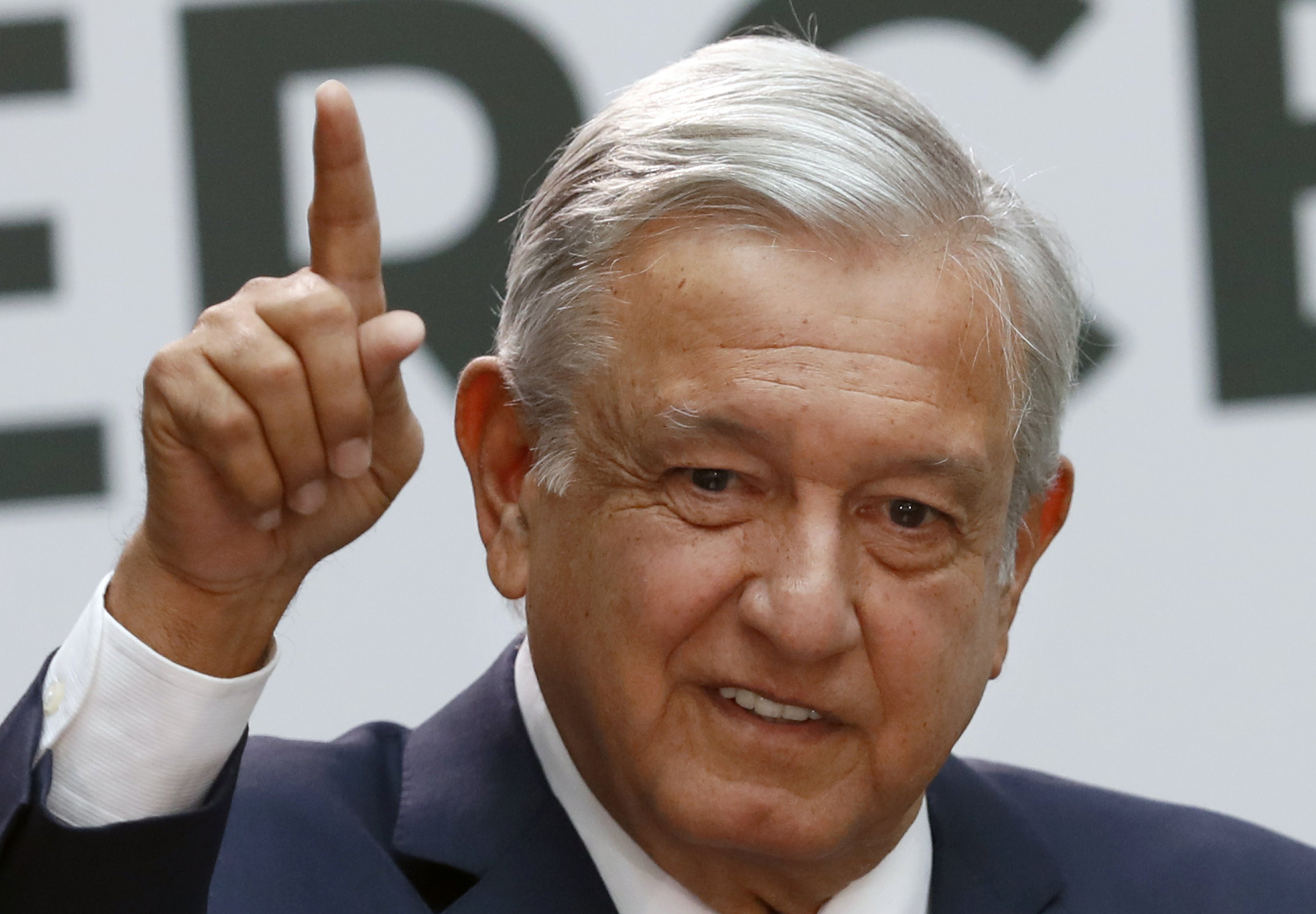 Mexico's president vows to tackle violence, weak economy