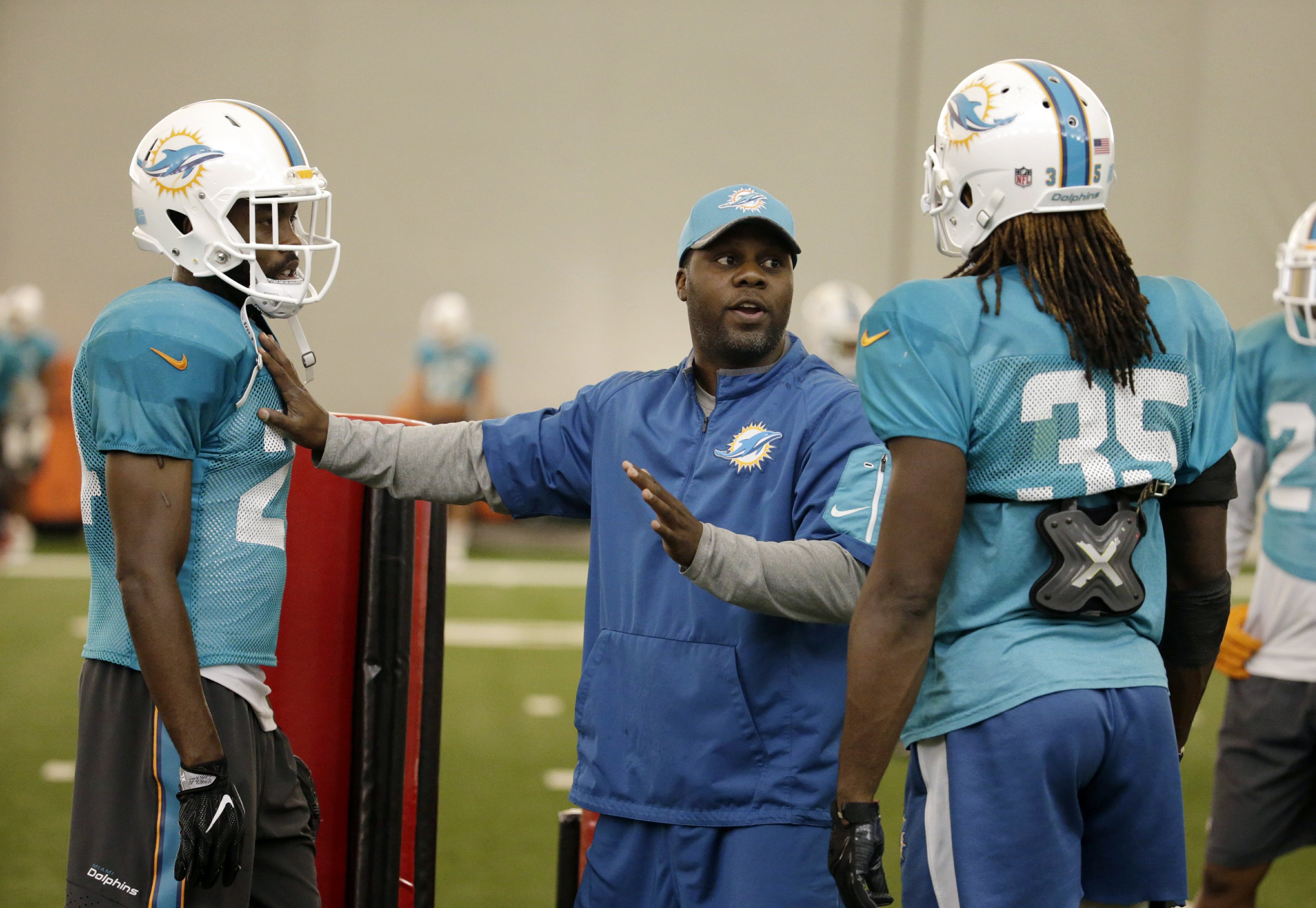 New LSU coordinator Jones begins task of fixing defense - Vimarsana News
