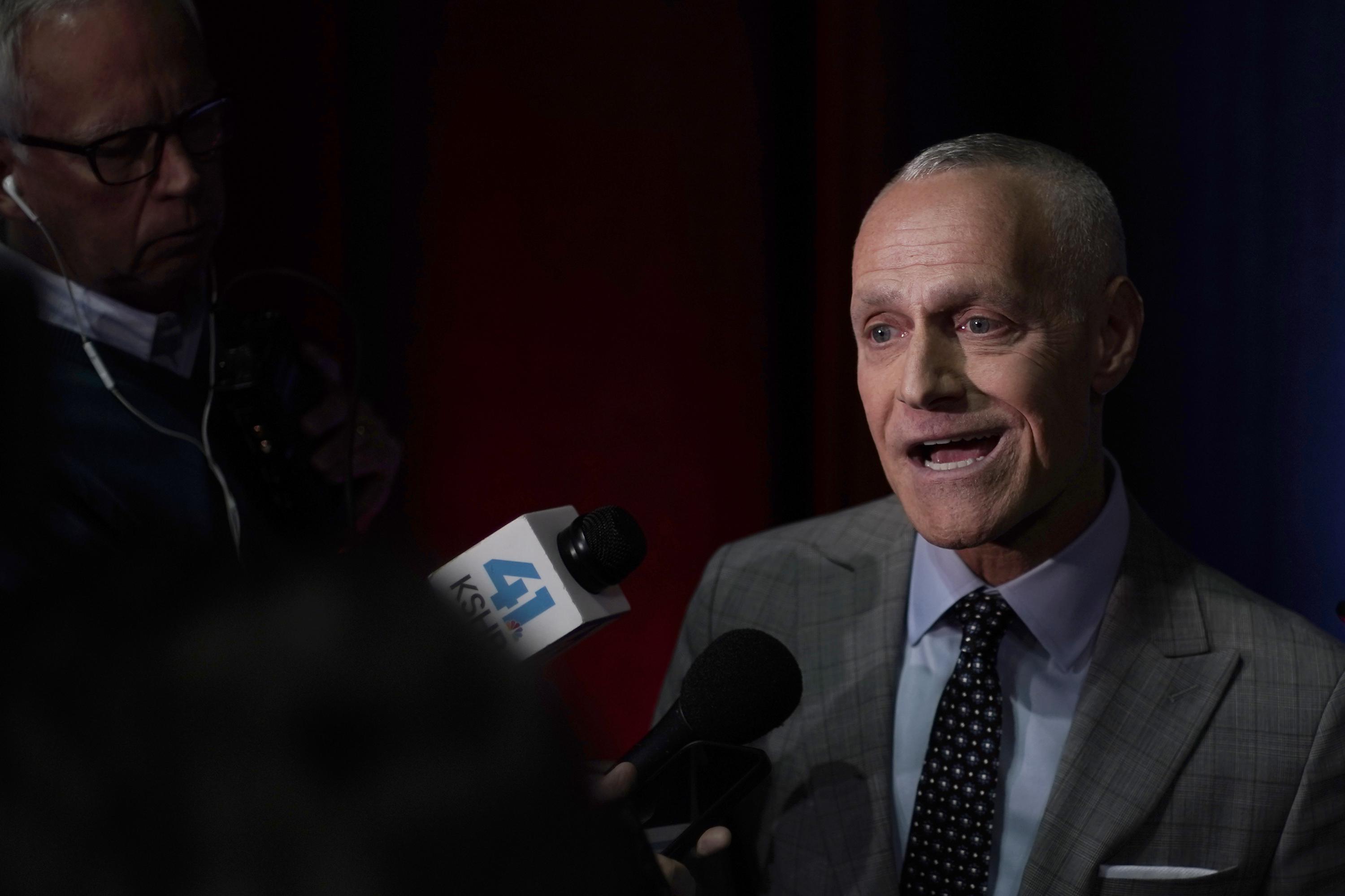 big-12-to-go-without-divisions-as-14-team-league-in-2023-24-ap-news