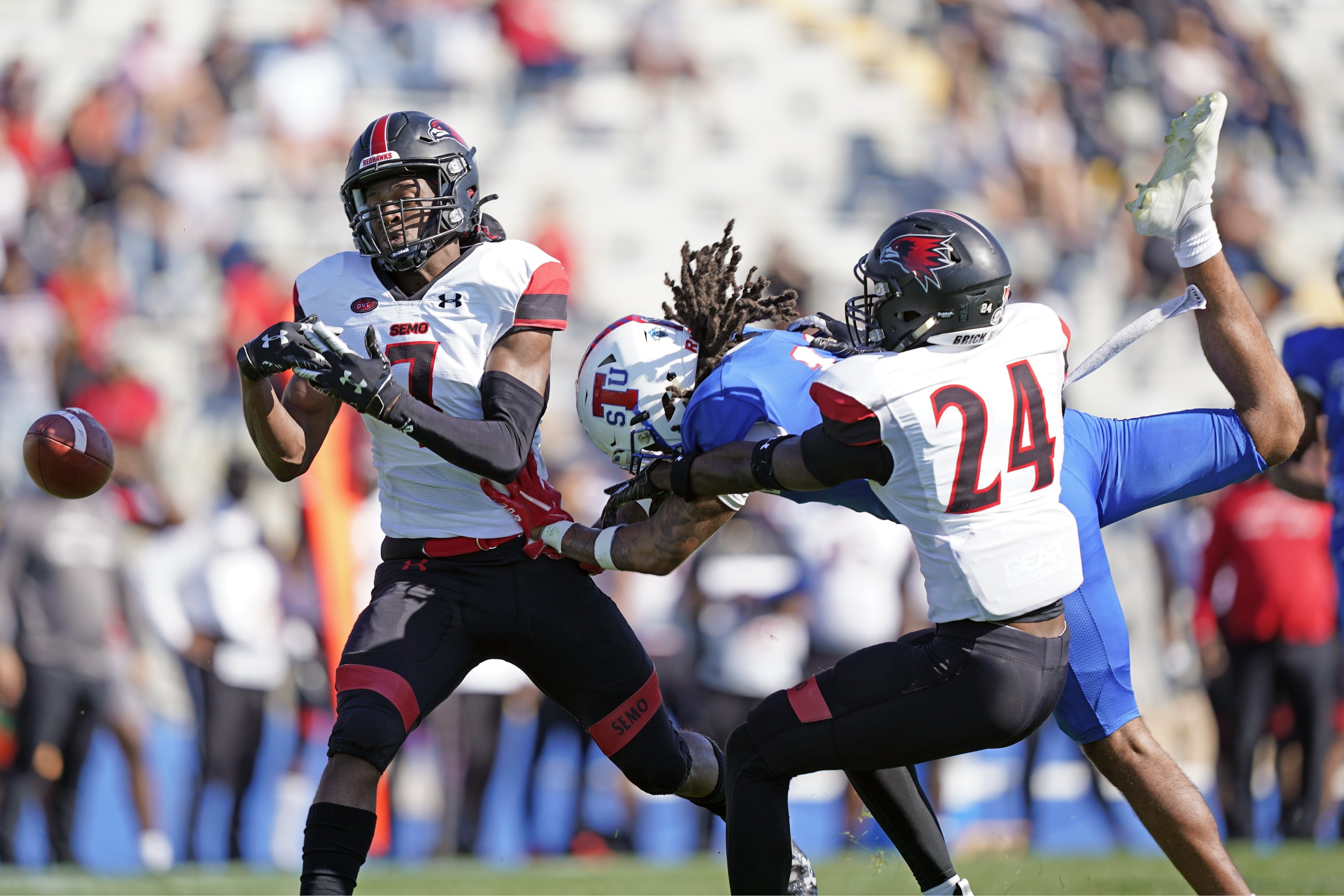 Pandemic-driven spring football requires virtual creativity - Vimarsana News