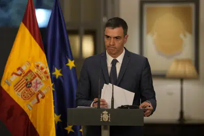 El presidente del gobierno español, Pedro Sánchez, durante una conferencia de prensa en la embajada de España en Beijing, el 31 de marzo de 2023. (Foto AP/Ng Han Guan)