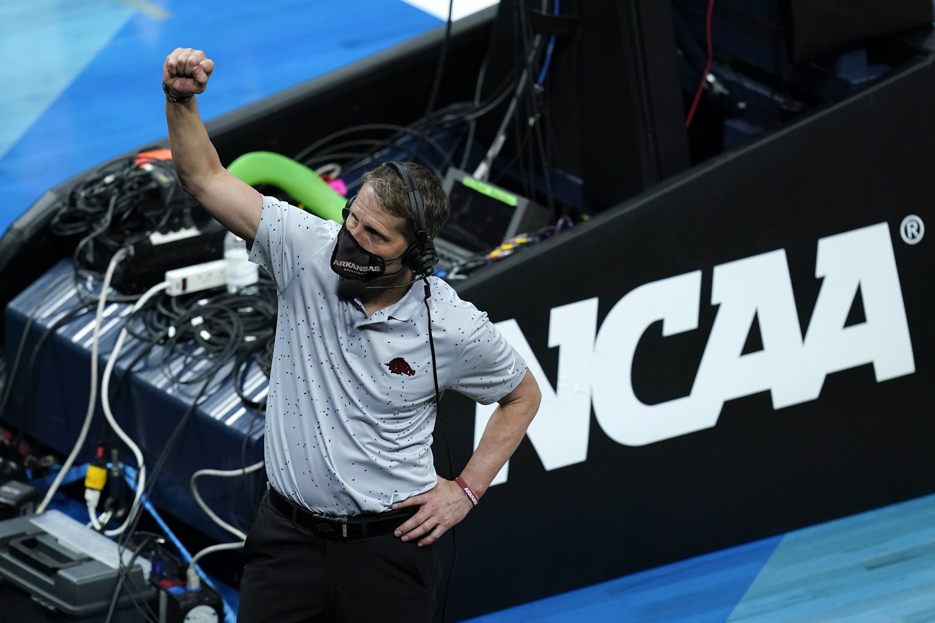 Breaking News:  Where Is Eric Musselman Coaching Now? - r0pbcw5