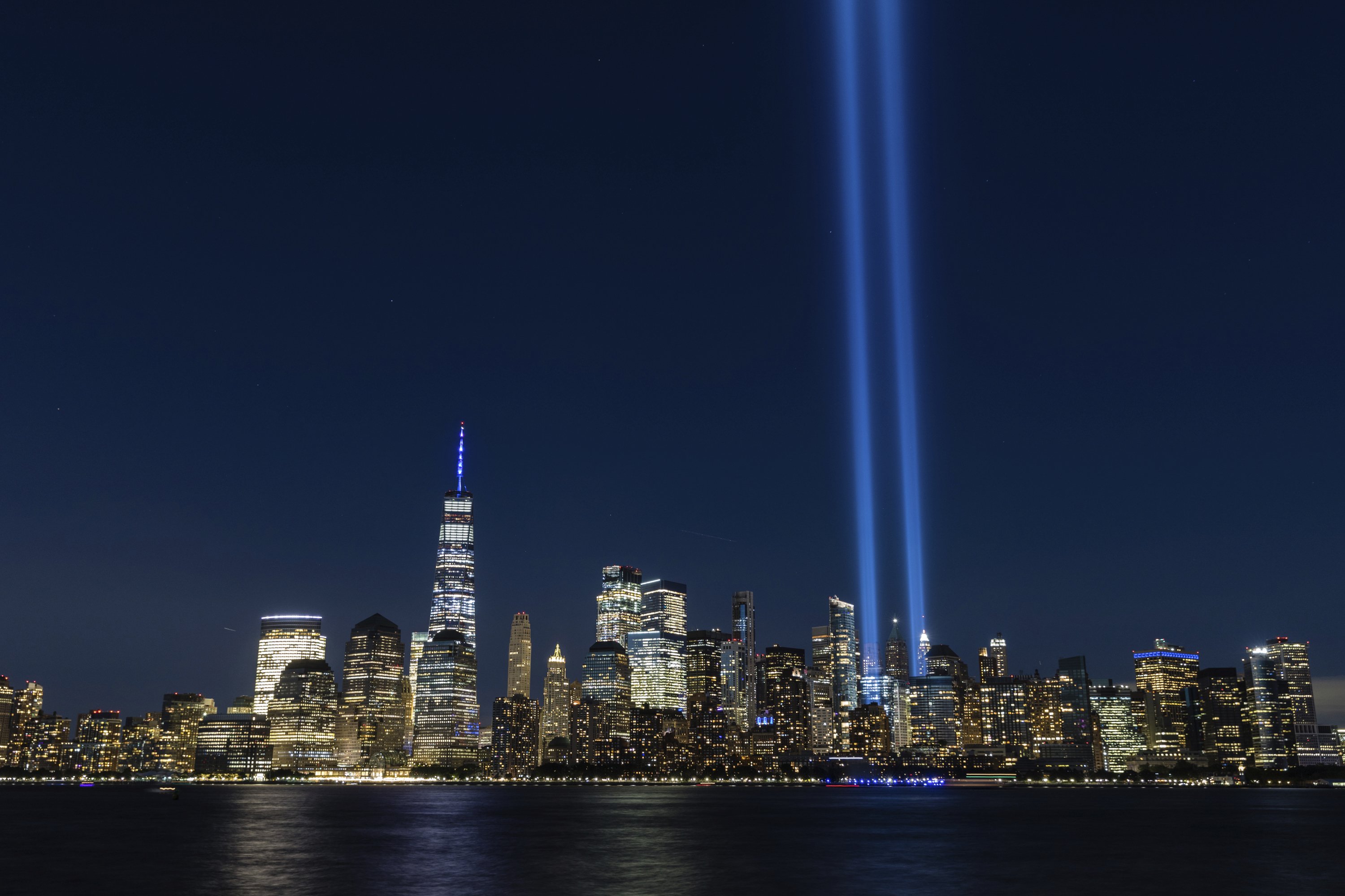 the-latest-tribute-in-light-rises-from-twin-towers-site-ap-news