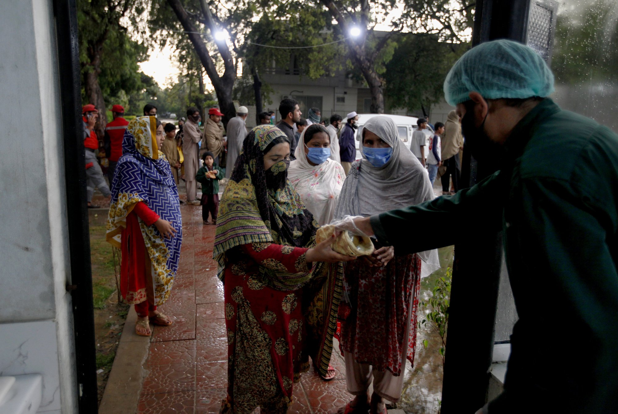 News about - In photos: Ramadan around the world during COVID-19 pandemic