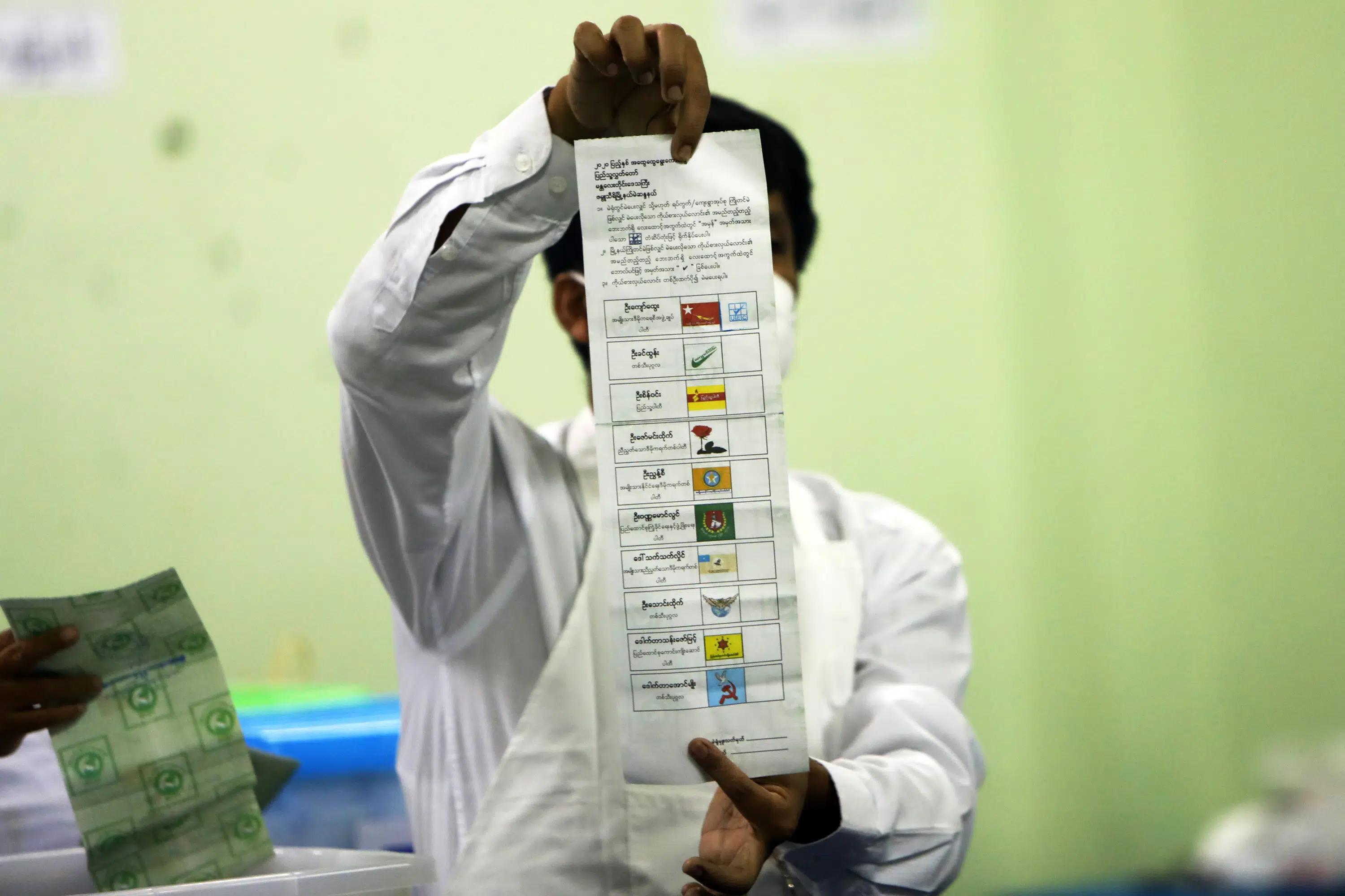 Election Official Bars Candidate With Same Name As Senator From Primary Ballot