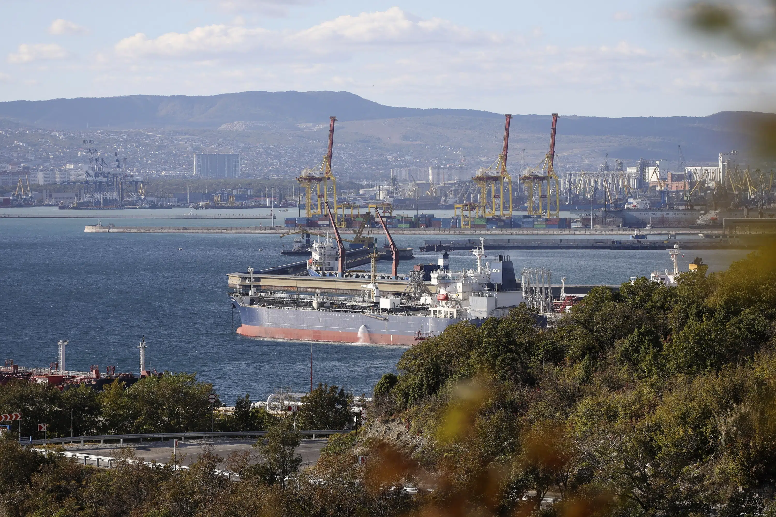 G-7 se junta à UE em teto de preço de US$ 60 por barril para o petróleo russo