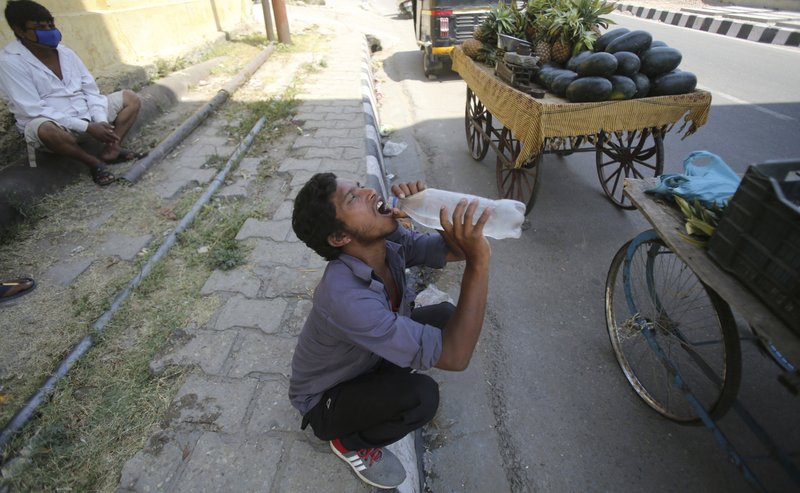 Northern India wilts under crippling heat wave