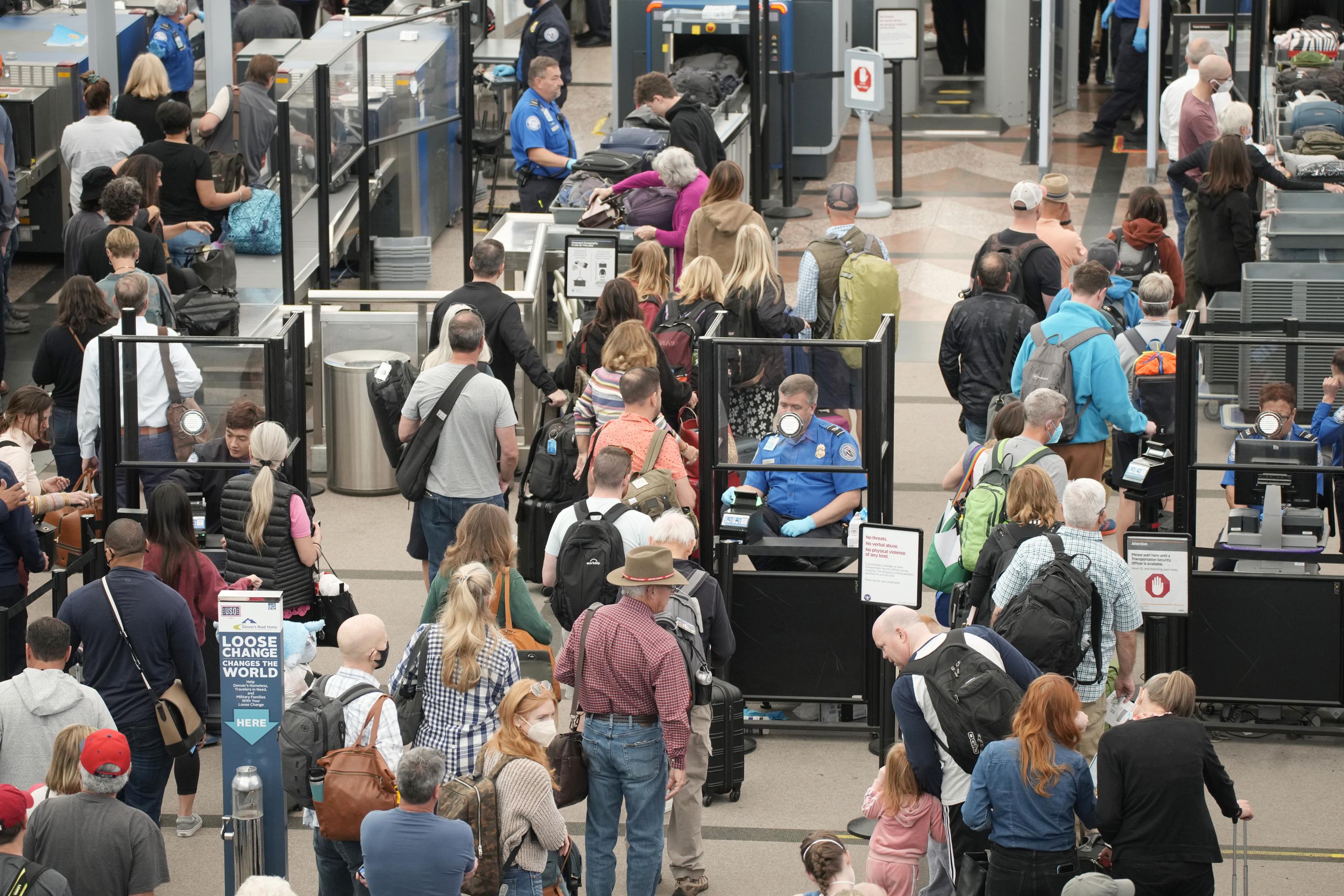 Air travelers face cancellations over Memorial Day weekend - The Associated Press