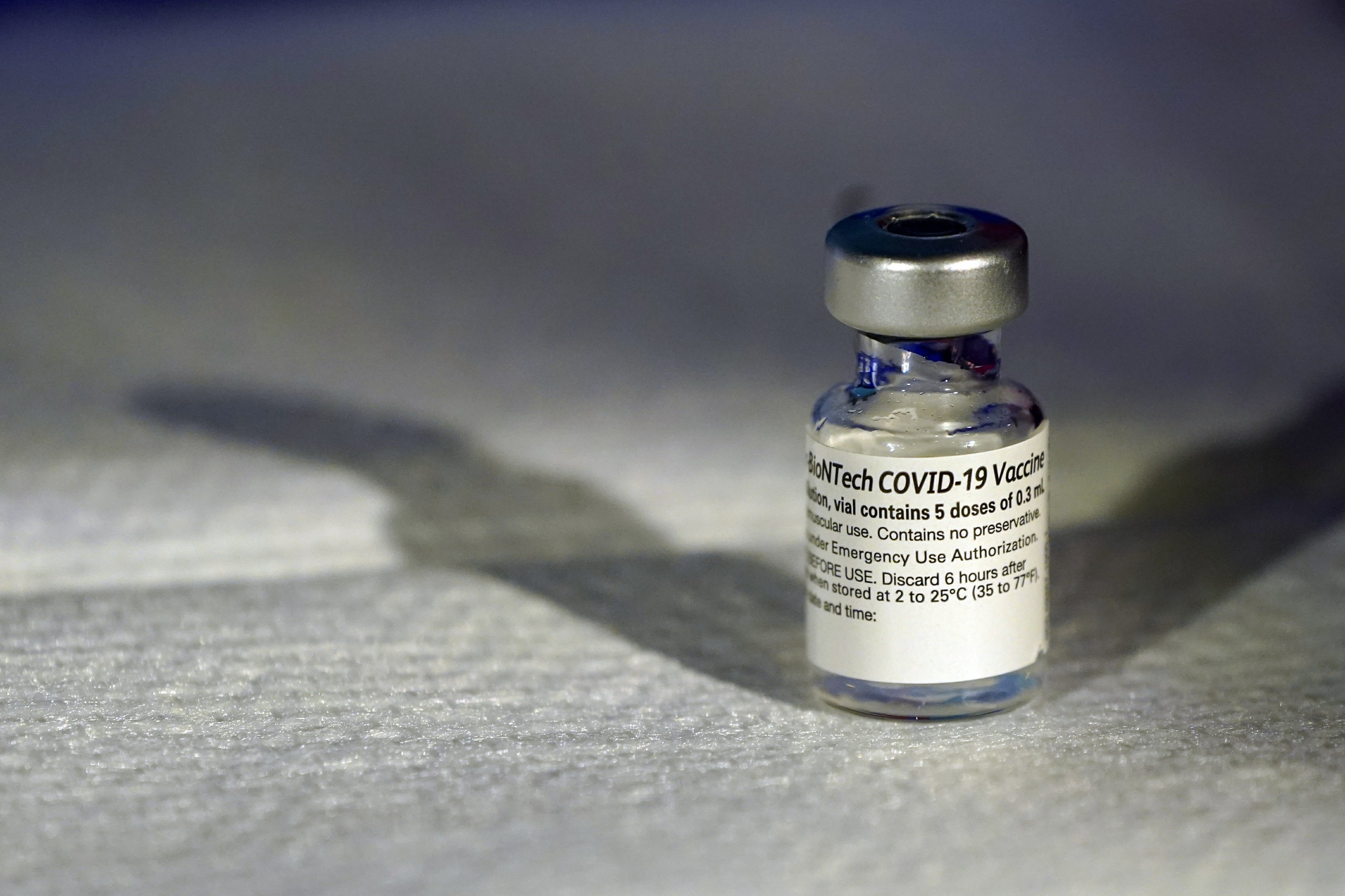 Health Care Workers In Missouri Get Coronavirus Vaccine