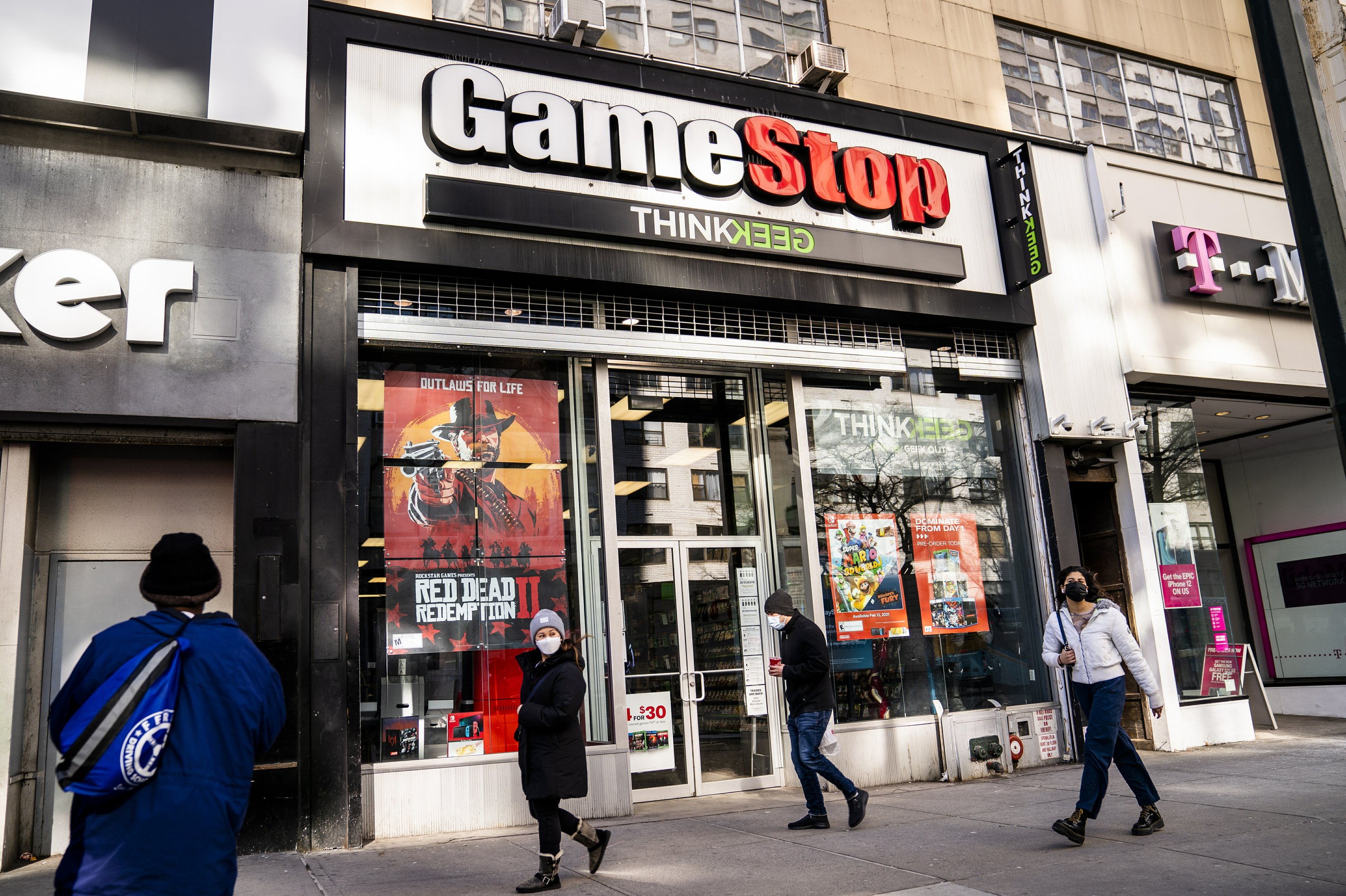 Gamestop Shares Drop 60 As Frenzied Rally Loses Steam
