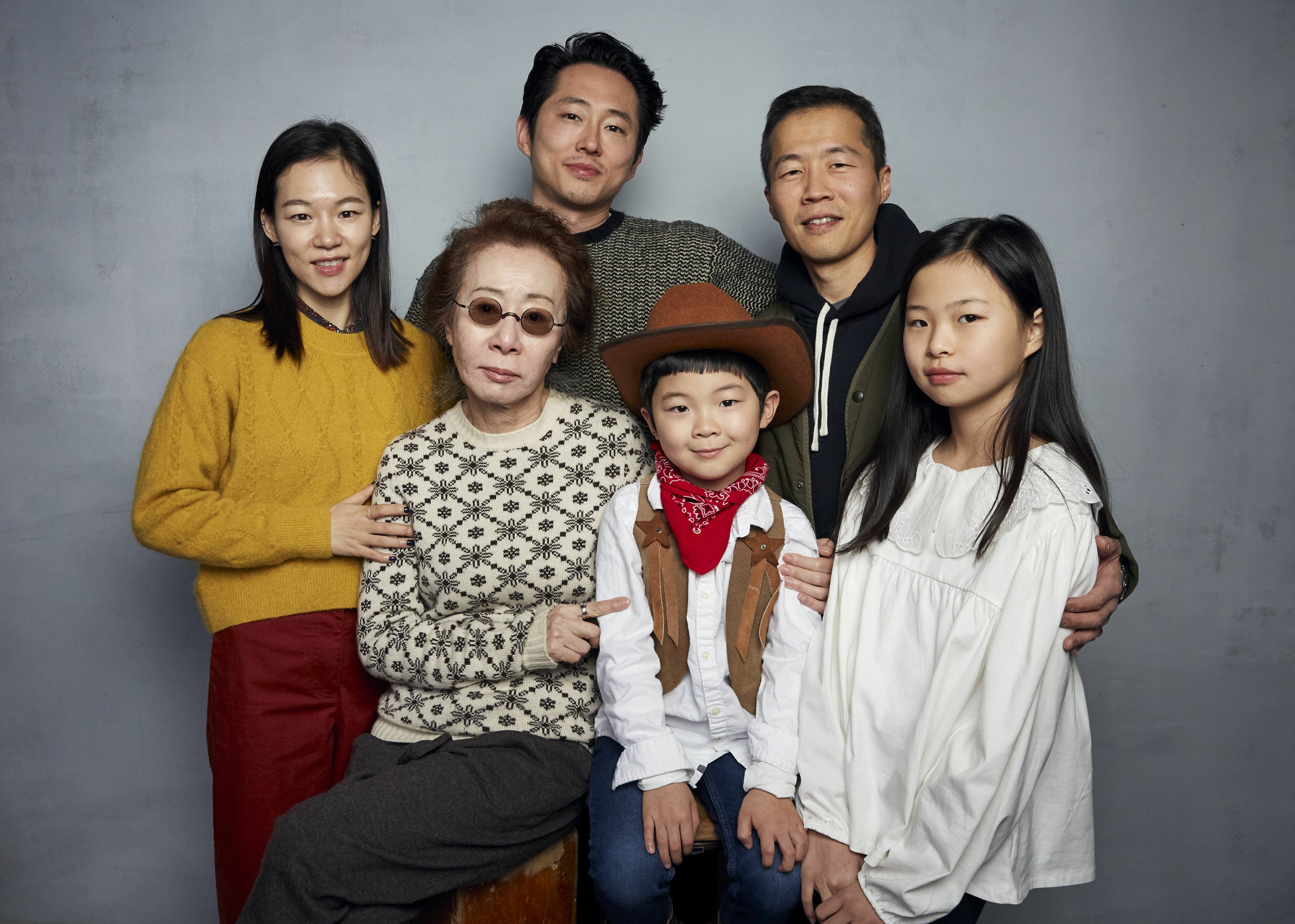 “옷차림”배우는 한국 이외의 새로운 유명 인사에 대해 자연스럽게 “옷차림”배우는 한국 이외의 새로운 유명 인사에 대해 자연스럽게