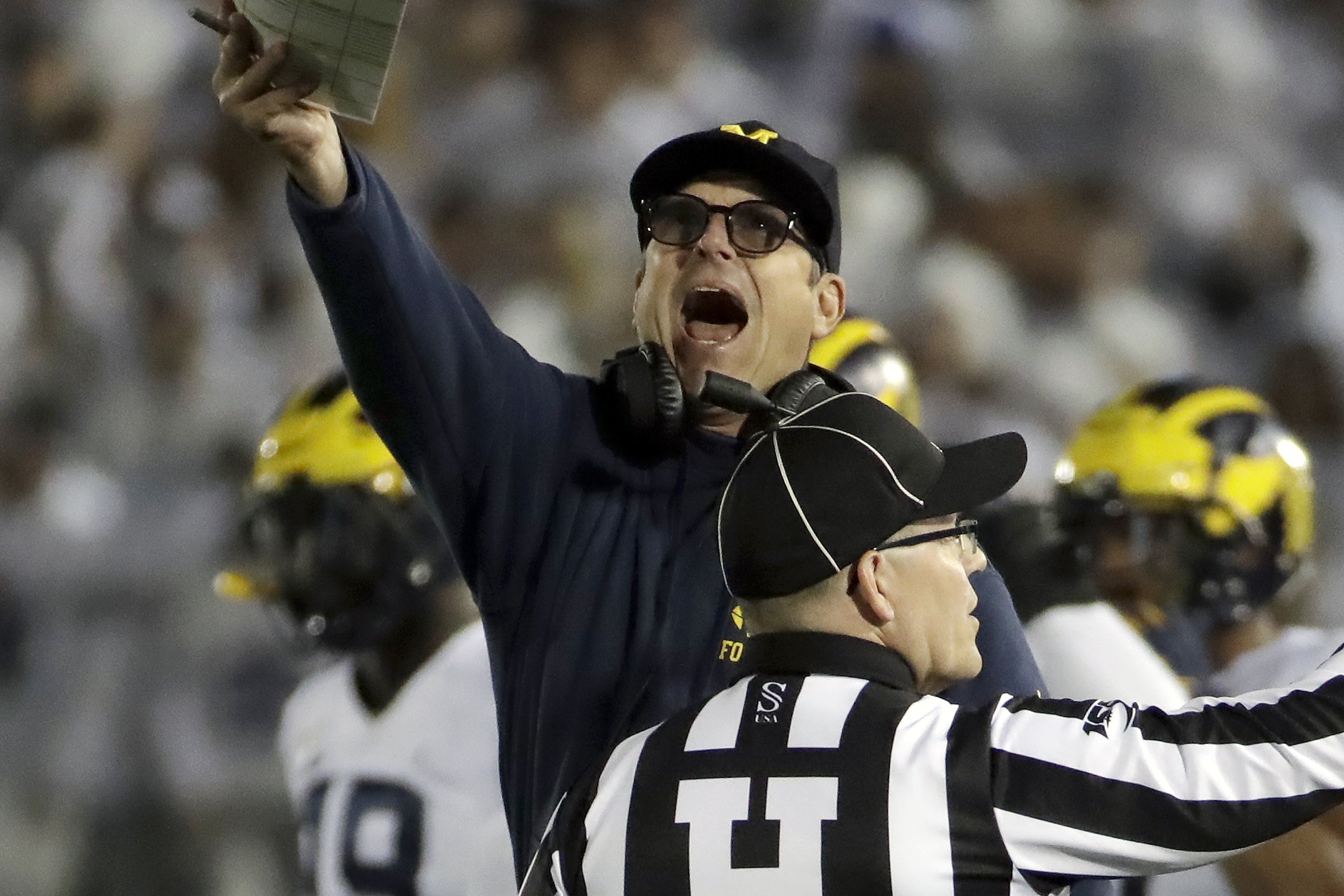 Harbaugh Tells Players Parents Hes Not Leaving Michigan