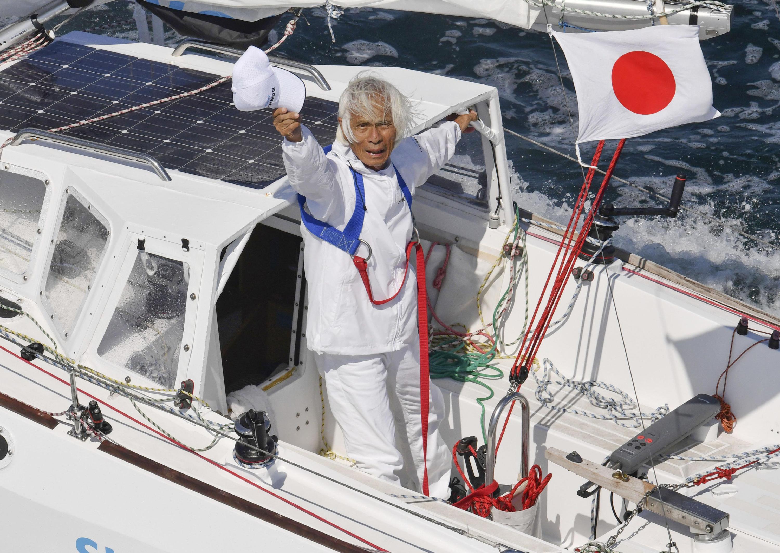 83歳で、日本人は太平洋を一人で旅行するのに最も古いです