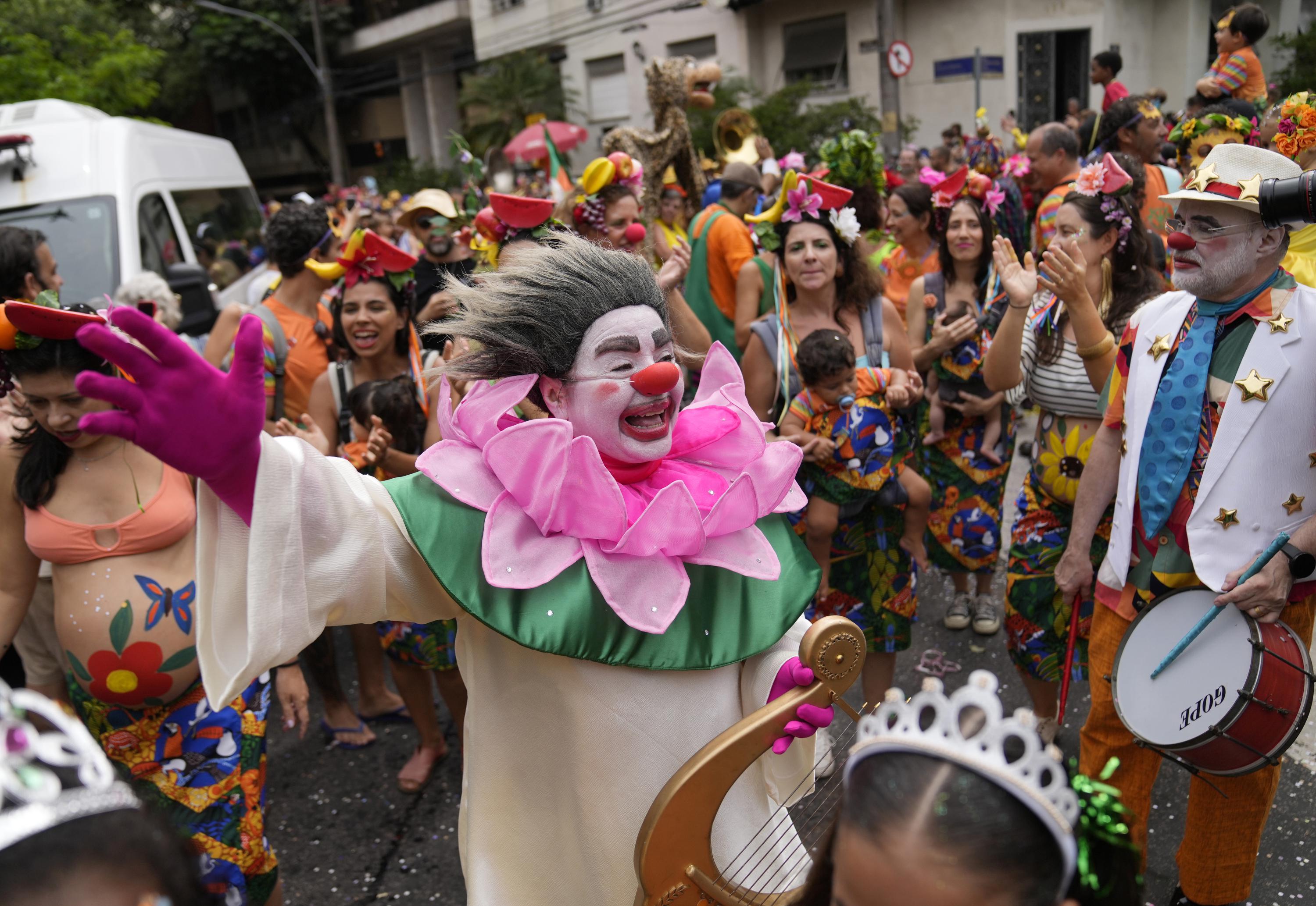 Brazil’s Carnival finally reborn in full form after pandemic – The Associated Press – en Español