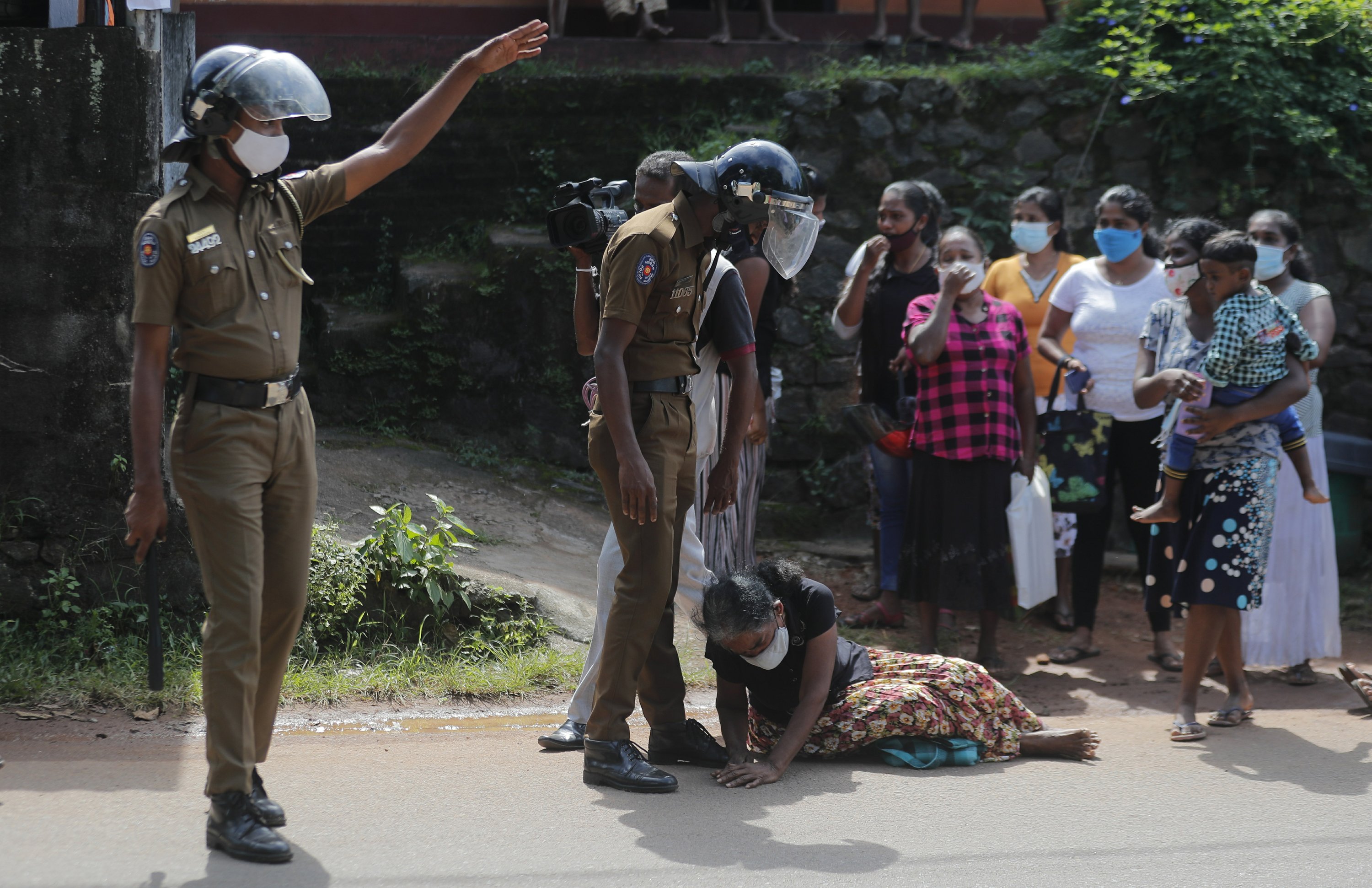 Sri Lankan prison riot leaves 8 inmates dead, 59 injured