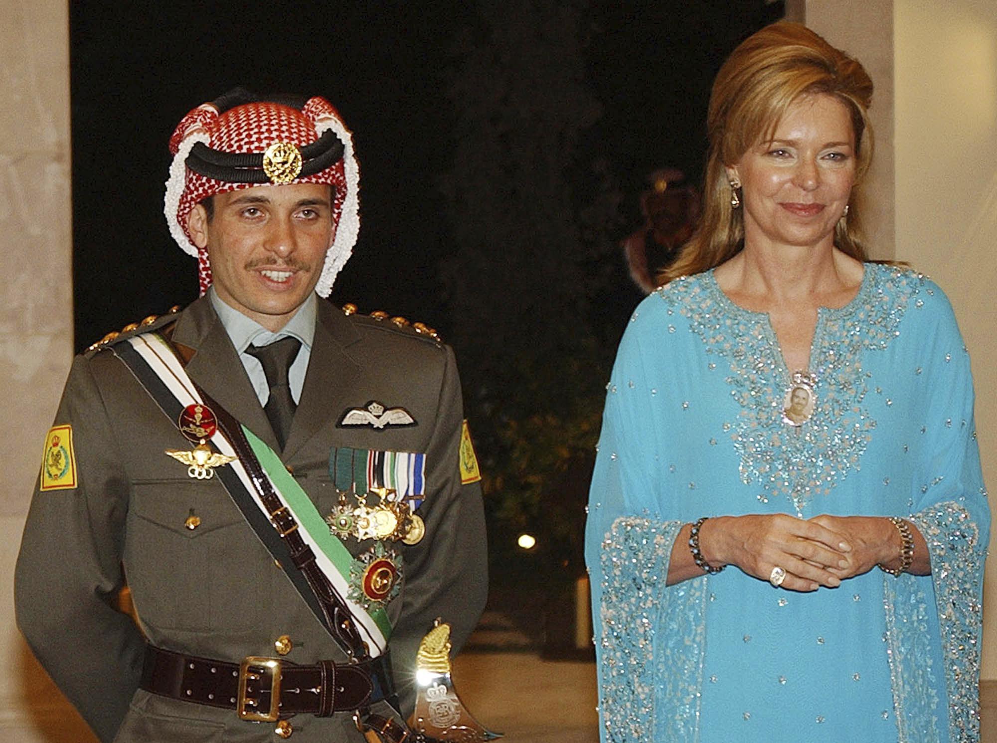 El emir de Jordania deja caer su título en protesta por cómo se gobierna el país