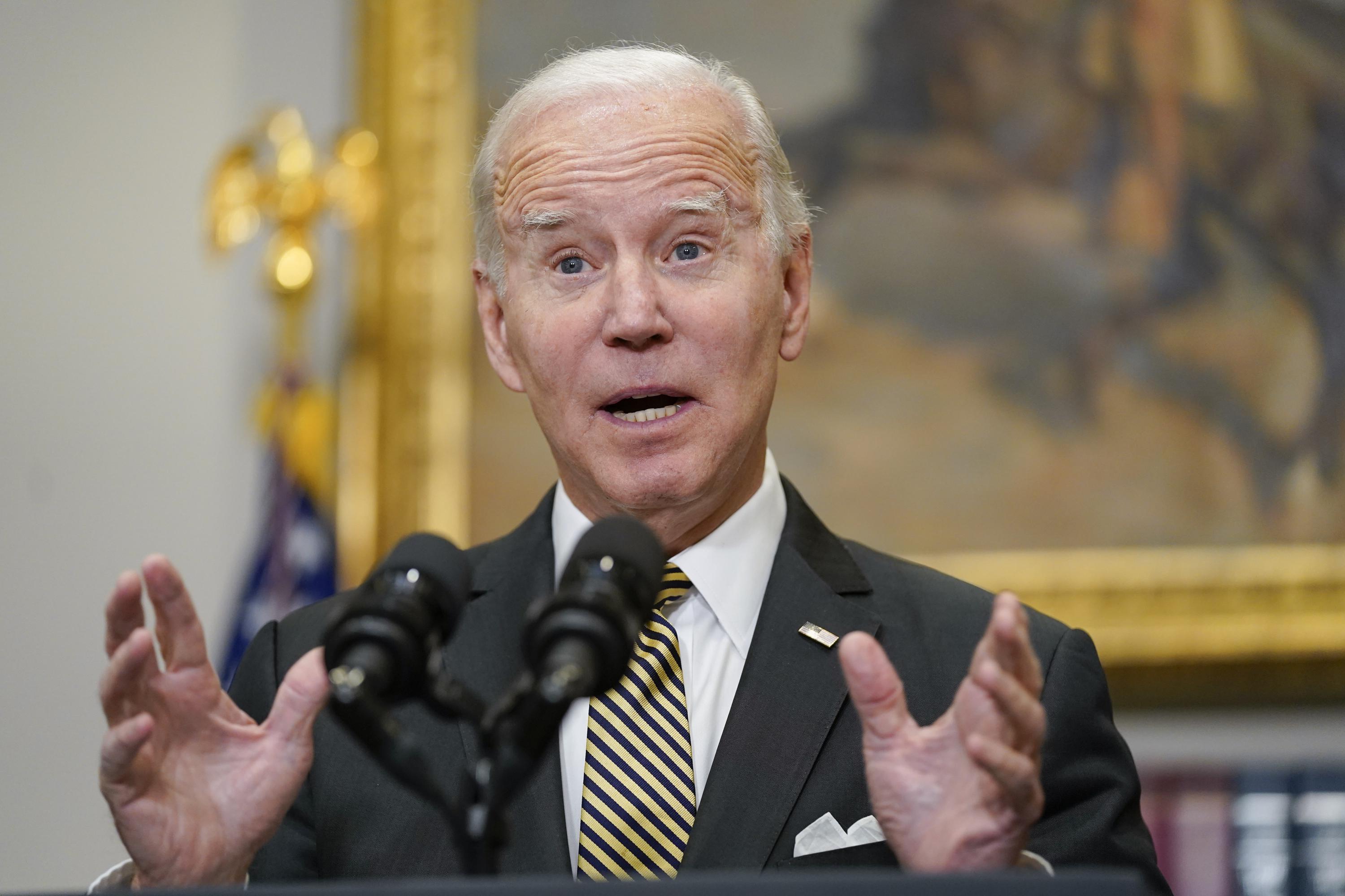 Facing tough midterms, Biden releasing oil from US reserve | AP News