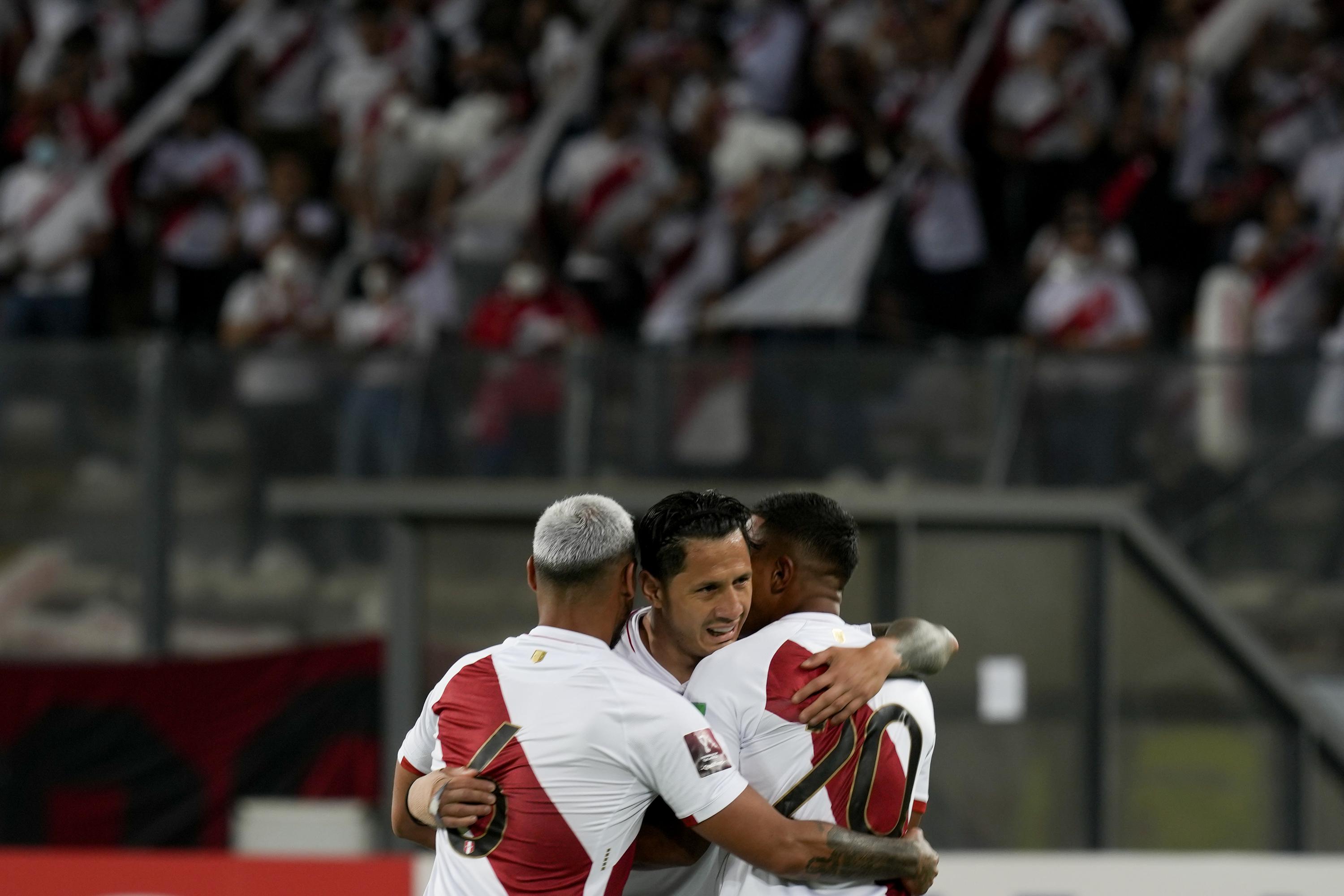 Peru seal World Cup playoff berth with 2-0 win over Paraguay